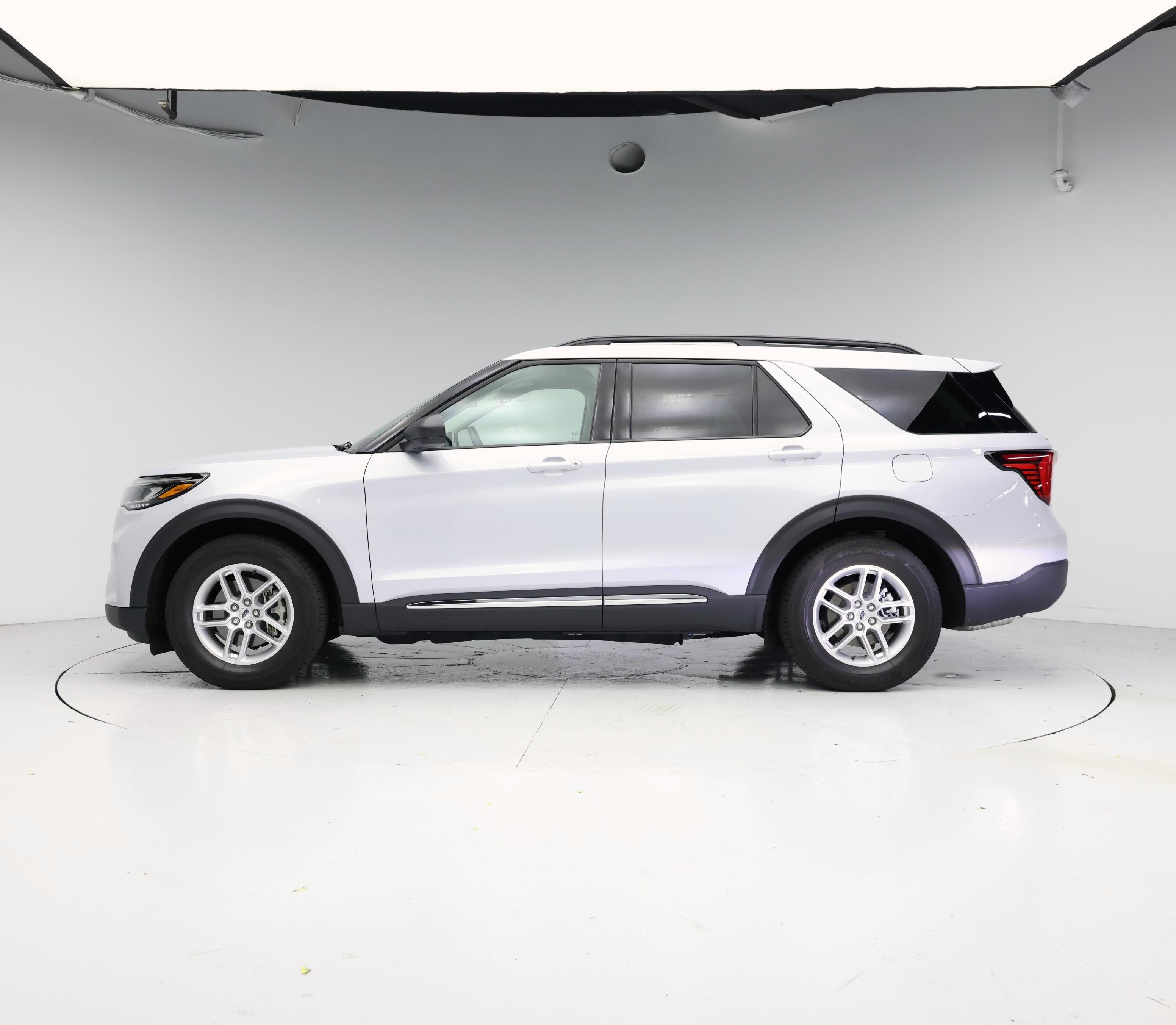 Thumbnail: 2025 Ford Explorer - 3