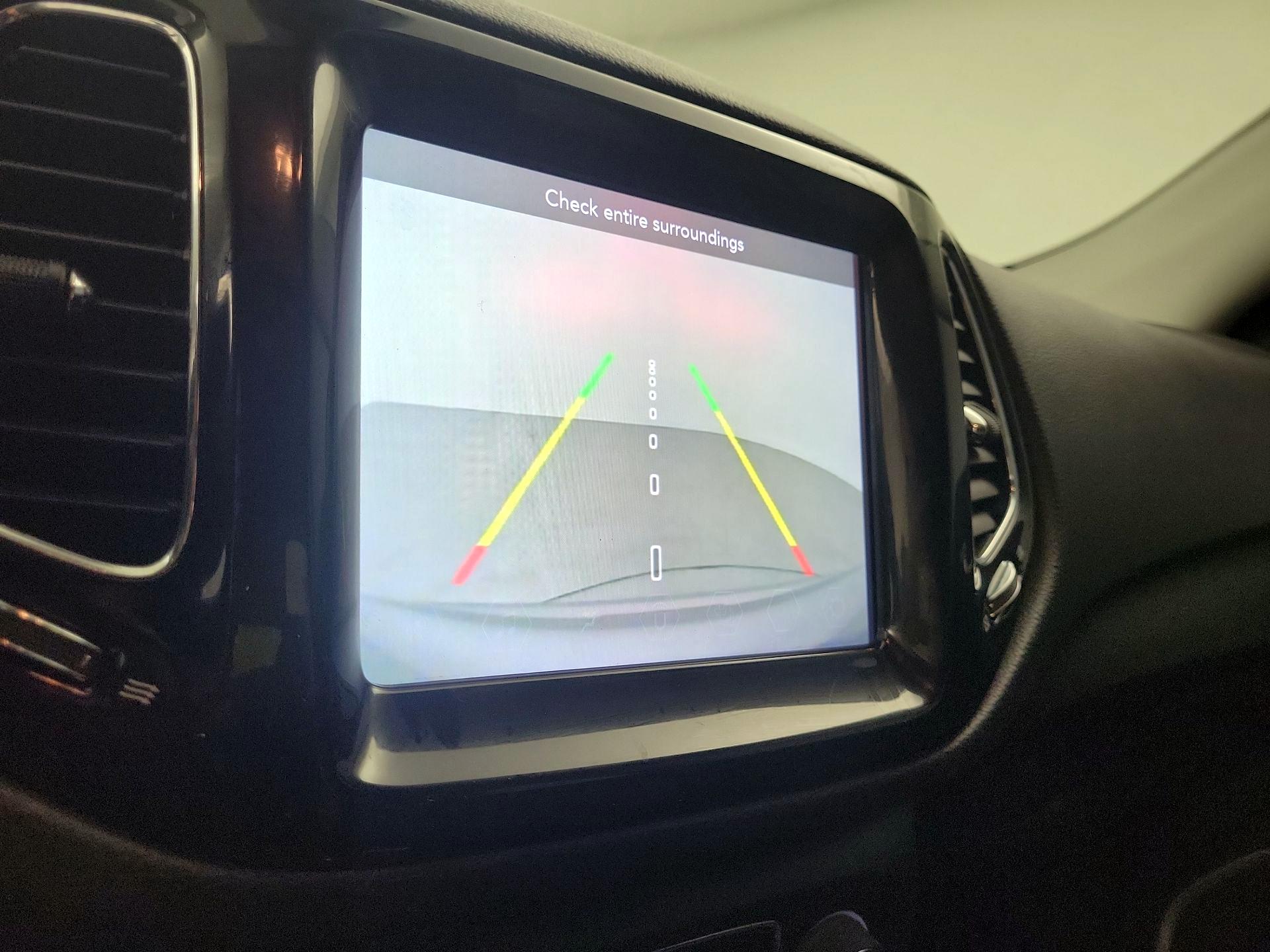 Thumbnail: 2021 Jeep Compass - 14