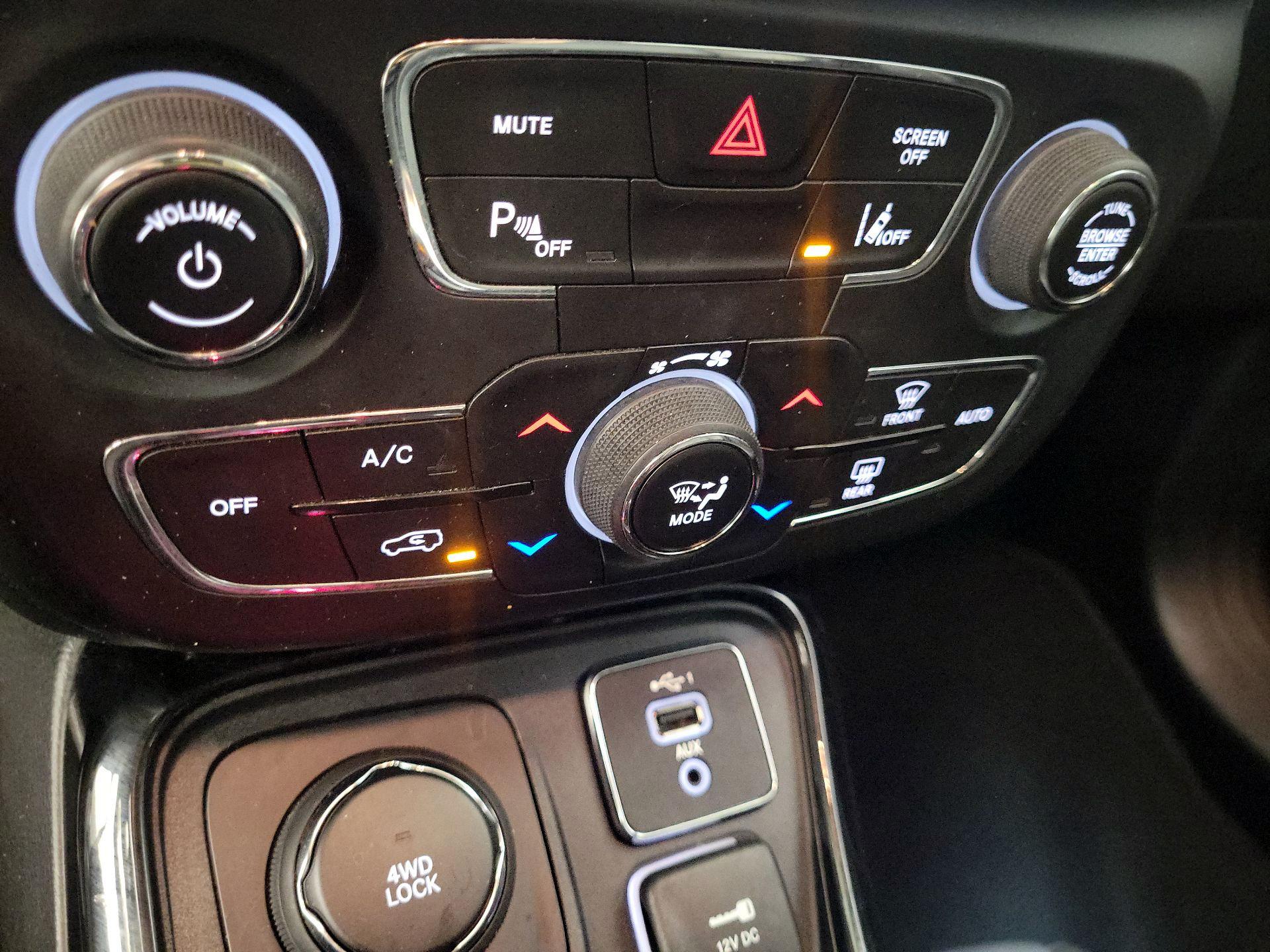 Thumbnail: 2021 Jeep Compass - 16