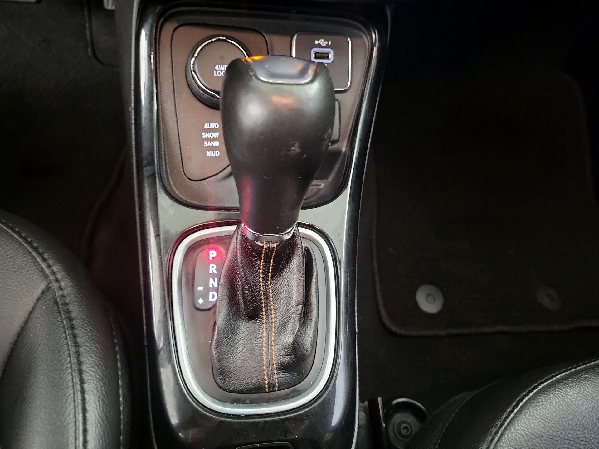 Thumbnail: 2021 Jeep Compass - 17