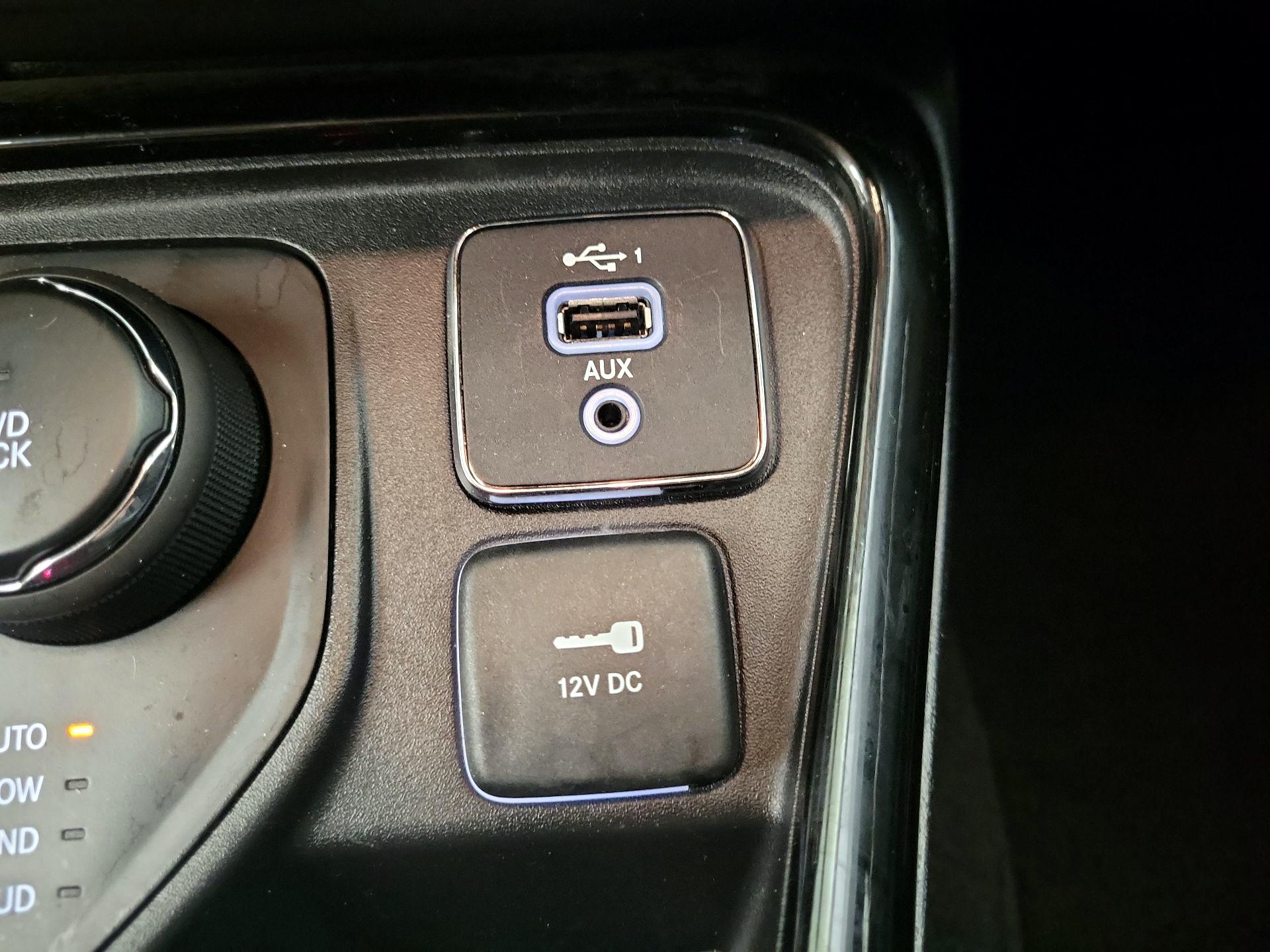 Thumbnail: 2021 Jeep Compass - 18