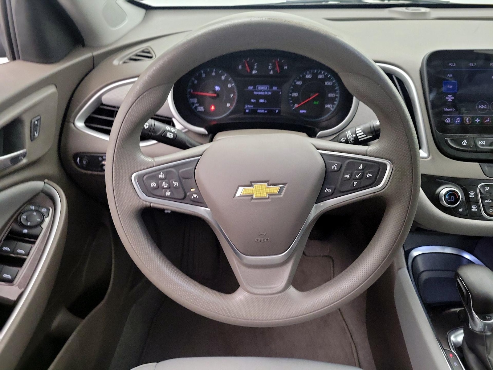 2023 Chevrolet Malibu 1LT - Photo 11