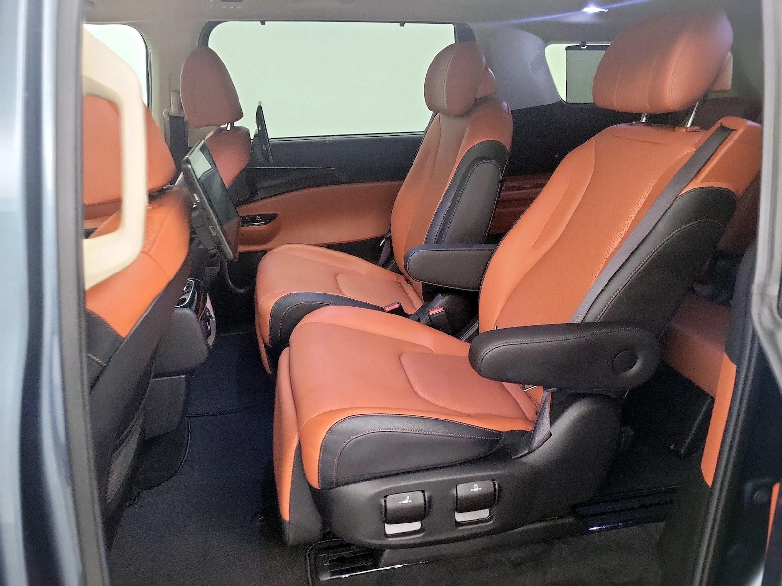 2022 Kia Carnival SX Prestige - Photo 22