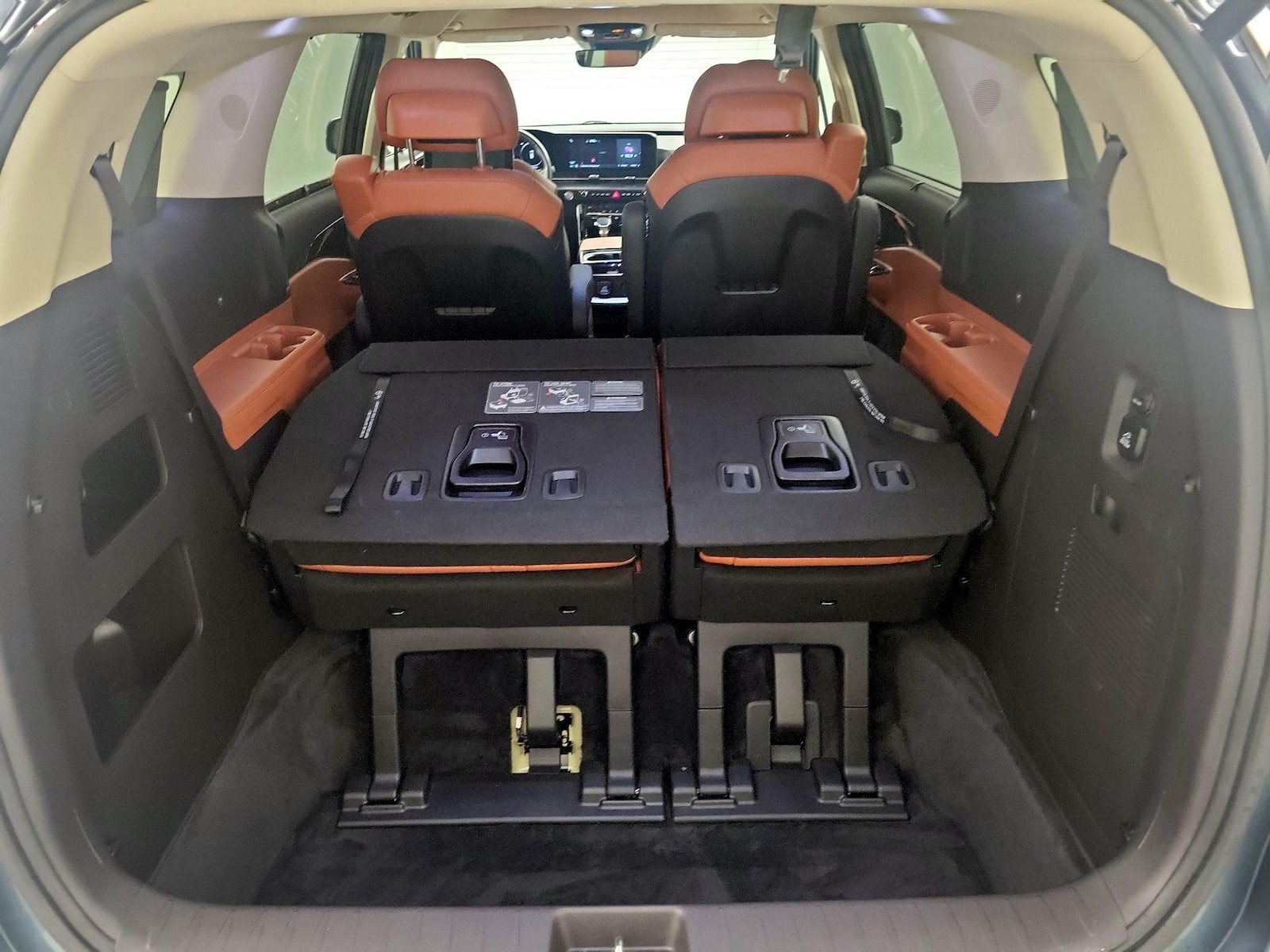 2022 Kia Carnival SX Prestige - Photo 25