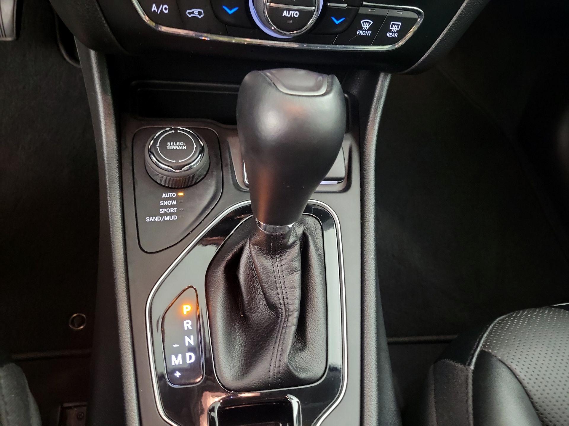 Thumbnail: 2023 Jeep Cherokee - 18
