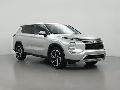 2023 Mitsubishi Outlander SE