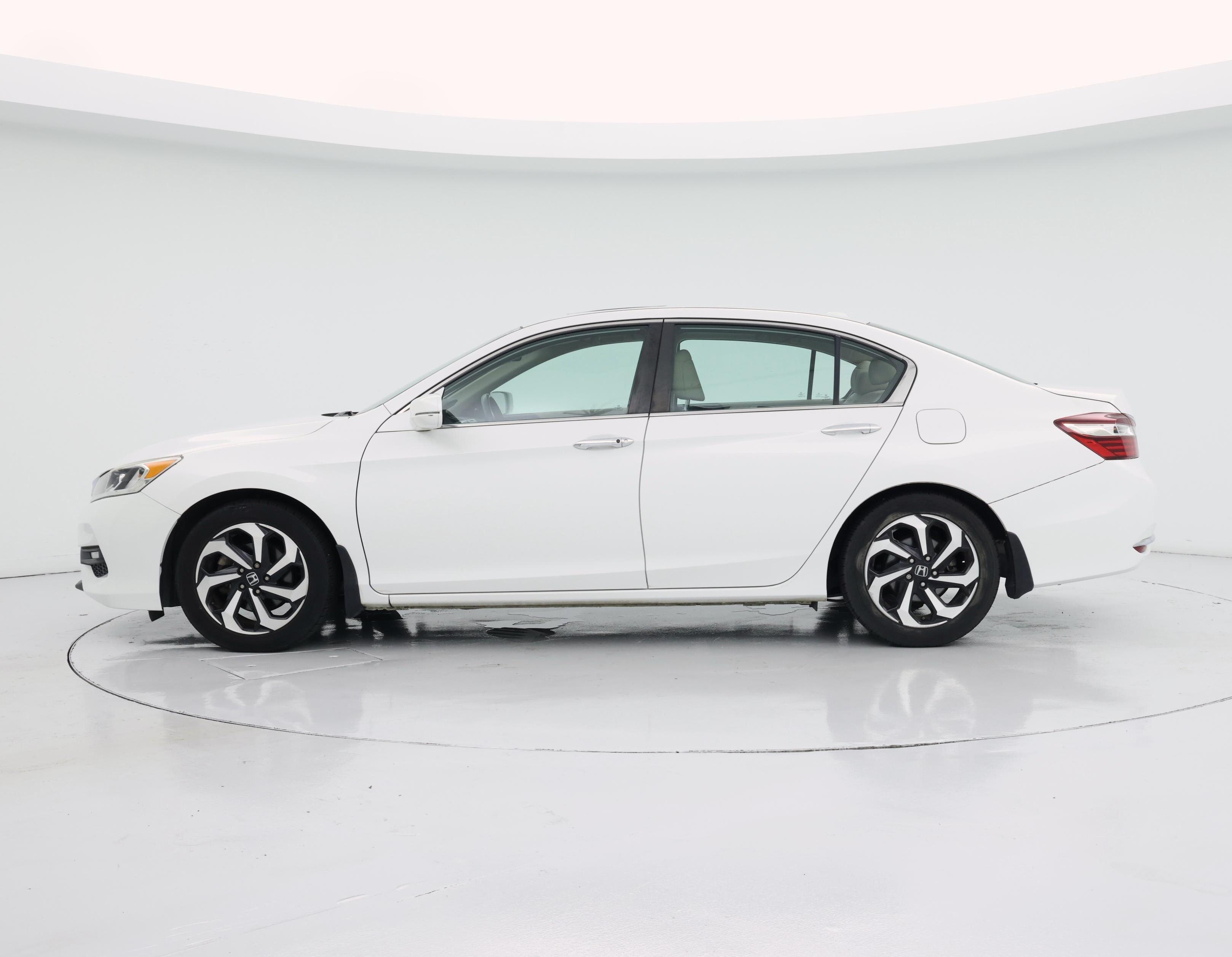 Thumbnail: 2017 Honda Accord - 3