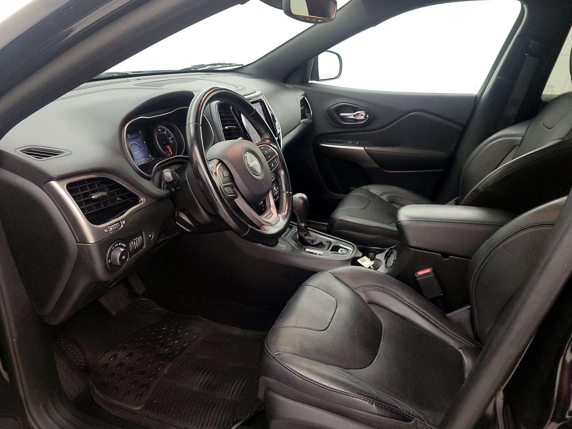 Thumbnail: 2021 Jeep Cherokee - 11