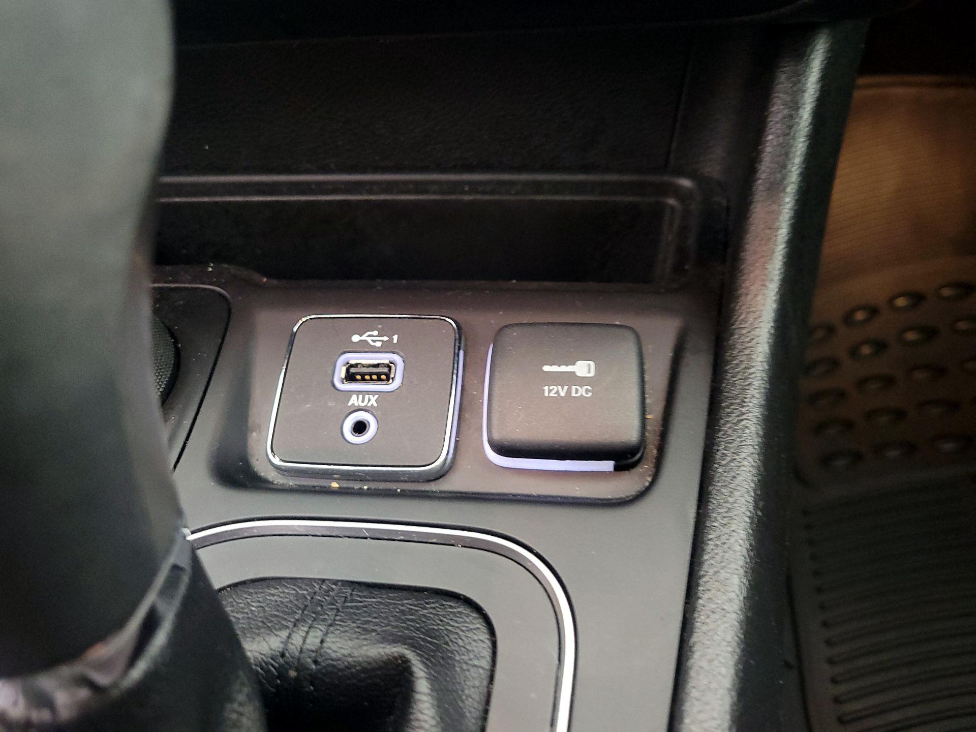 Thumbnail: 2021 Jeep Cherokee - 19