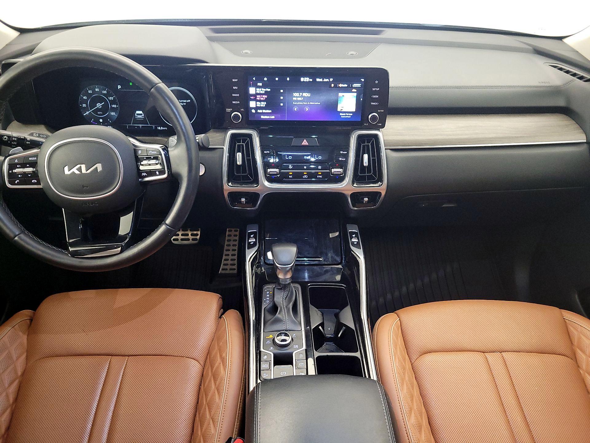 Thumbnail: 2023 Kia Sorento - 9