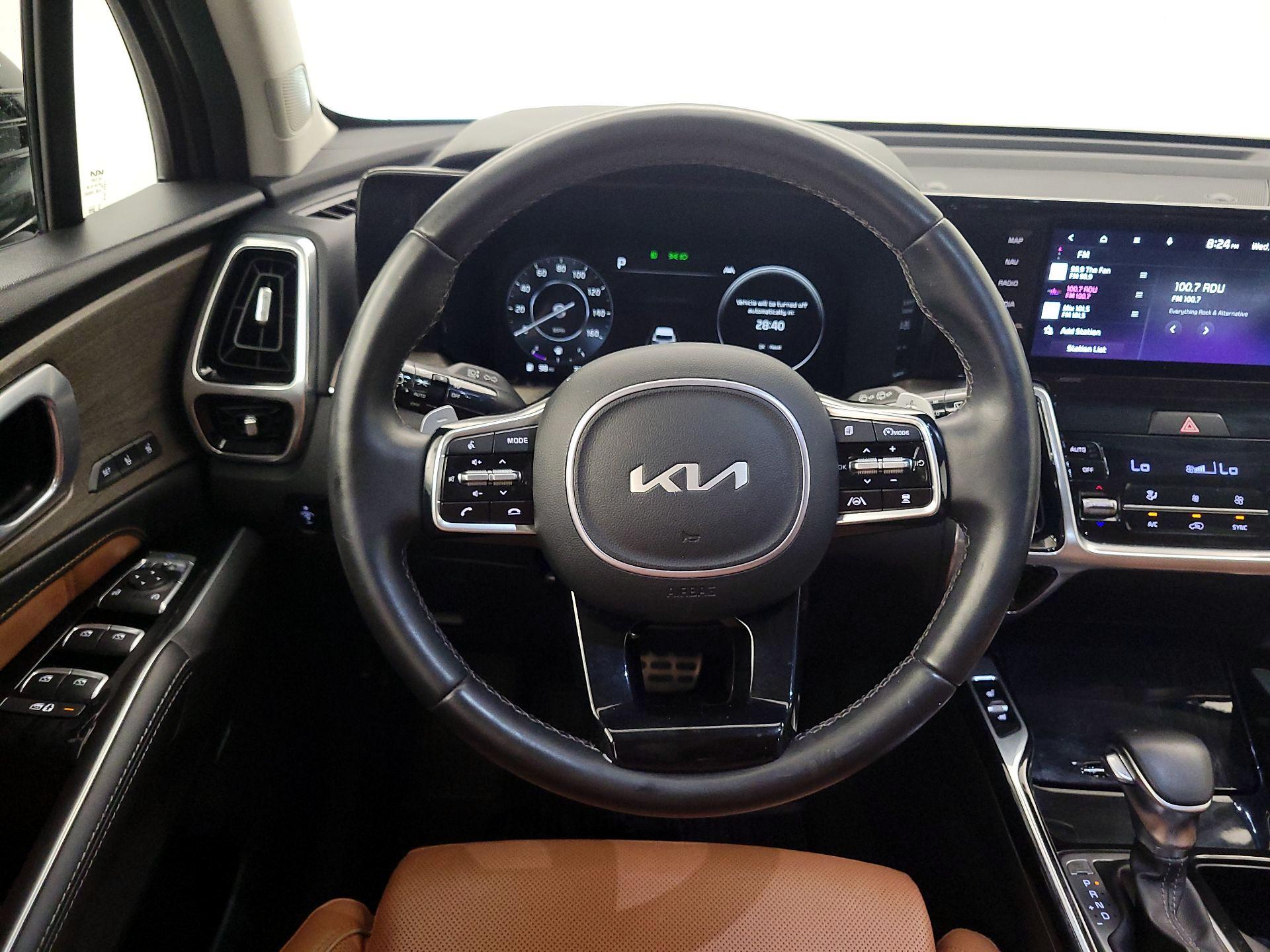 Thumbnail: 2023 Kia Sorento - 10