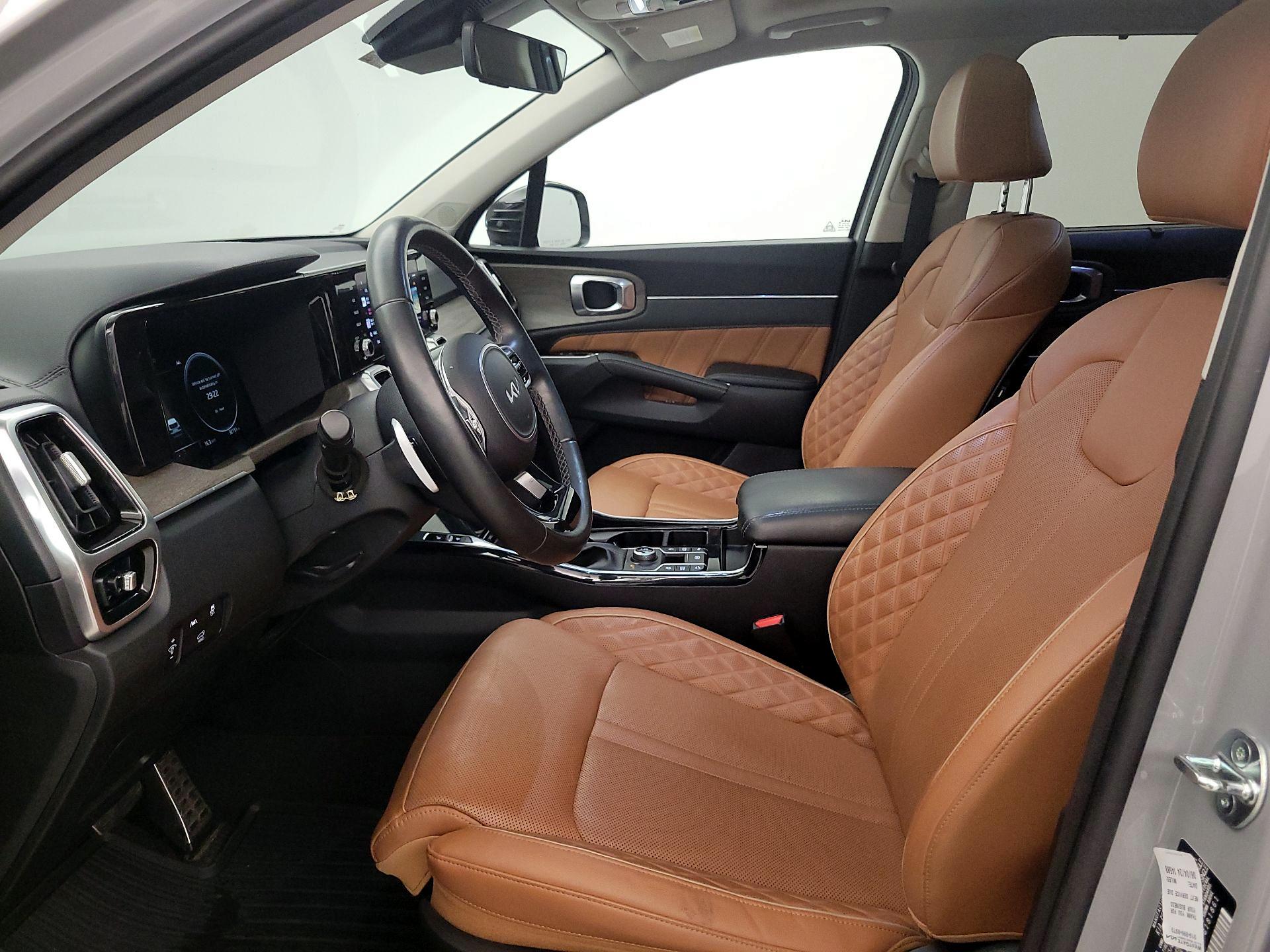 Thumbnail: 2023 Kia Sorento - 11