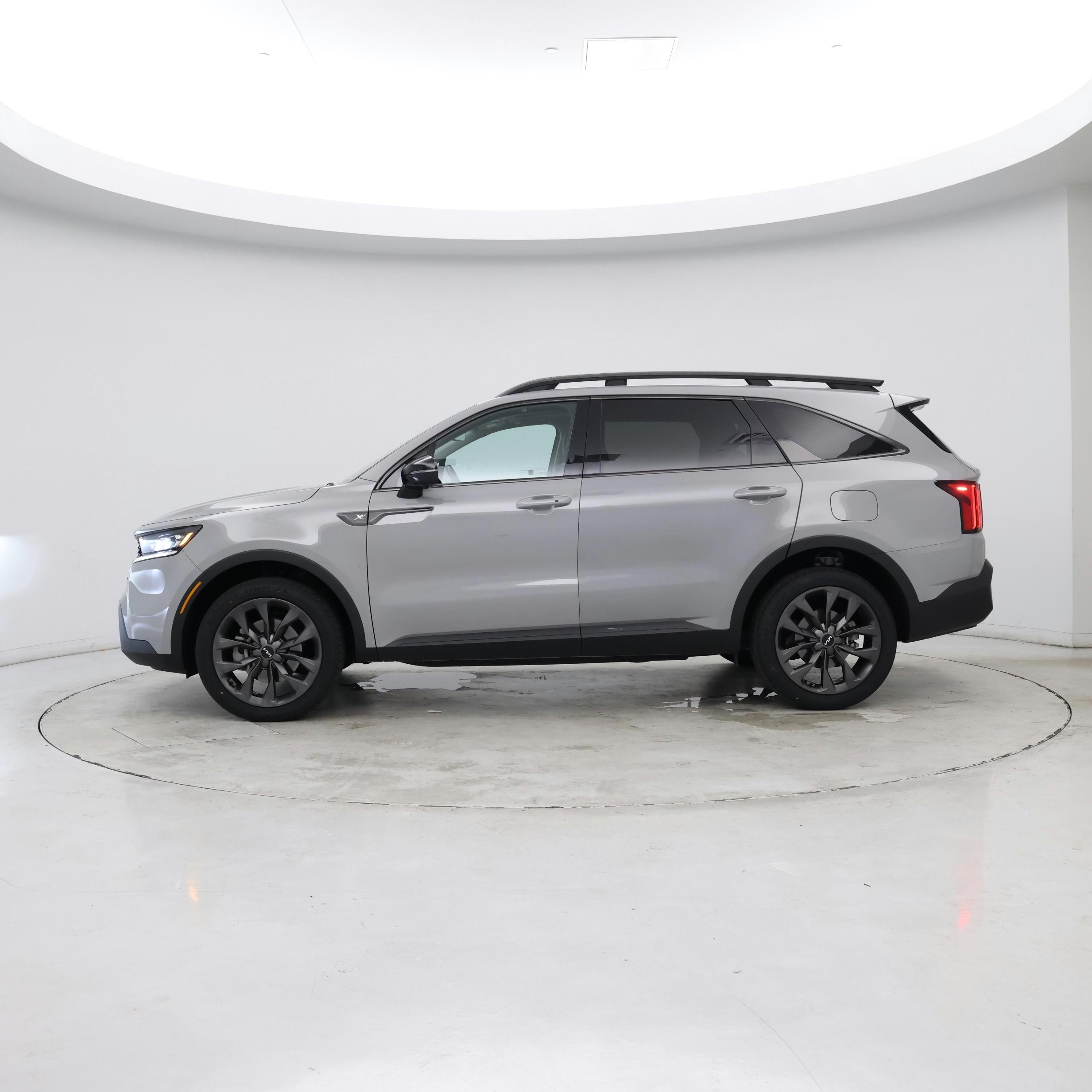 Thumbnail: 2023 Kia Sorento - 2