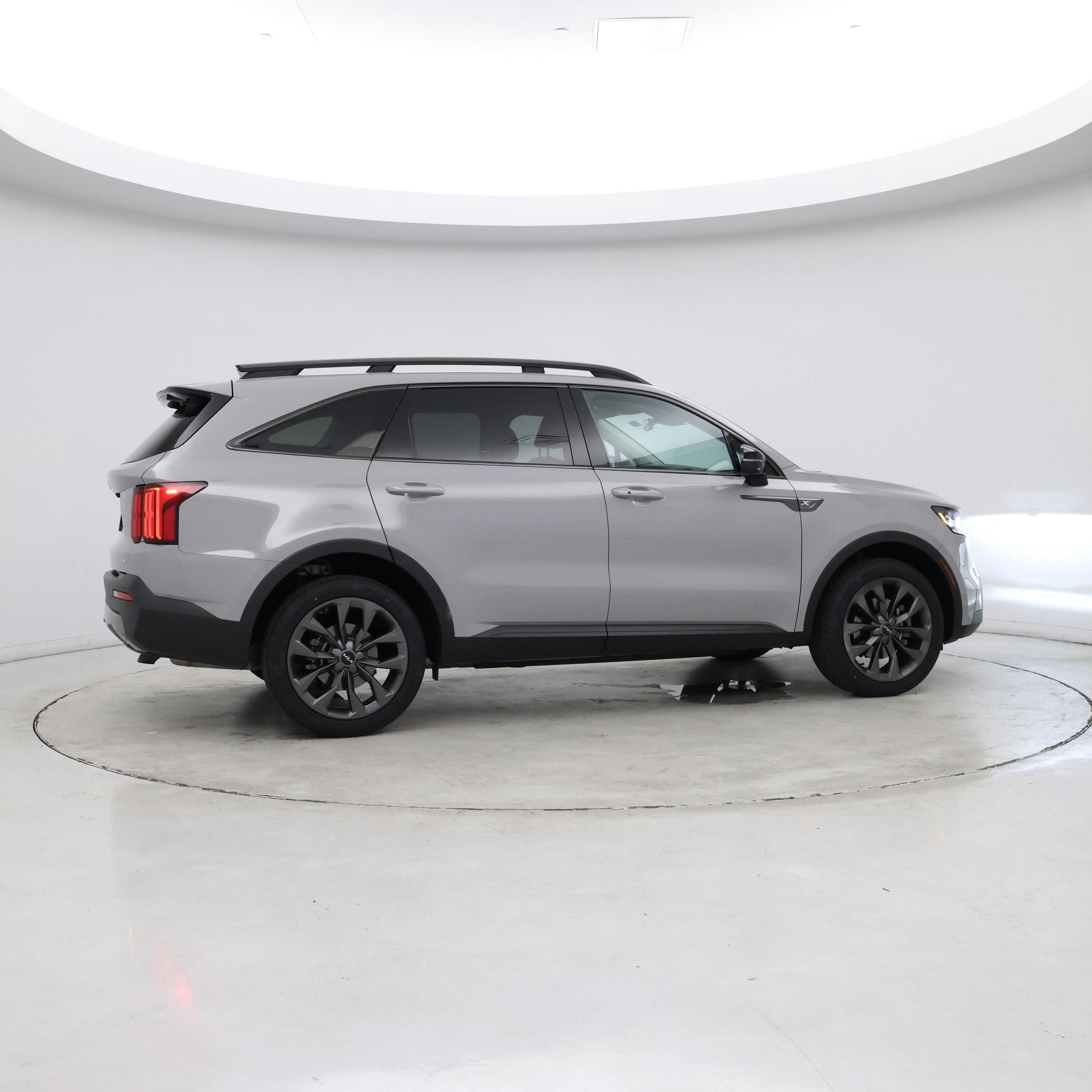 Thumbnail: 2023 Kia Sorento - 8