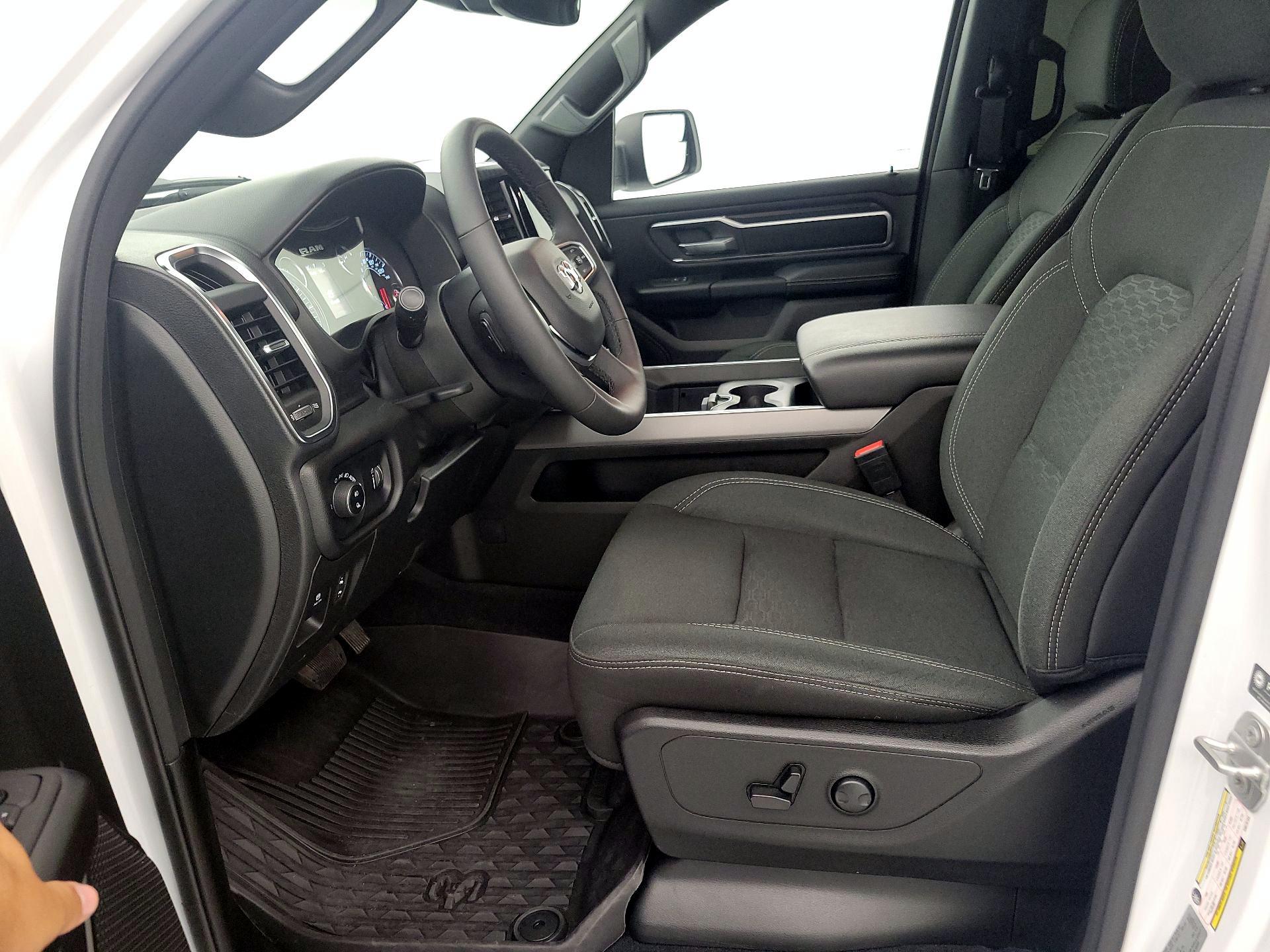Thumbnail: 2025 RAM 1500 - 11