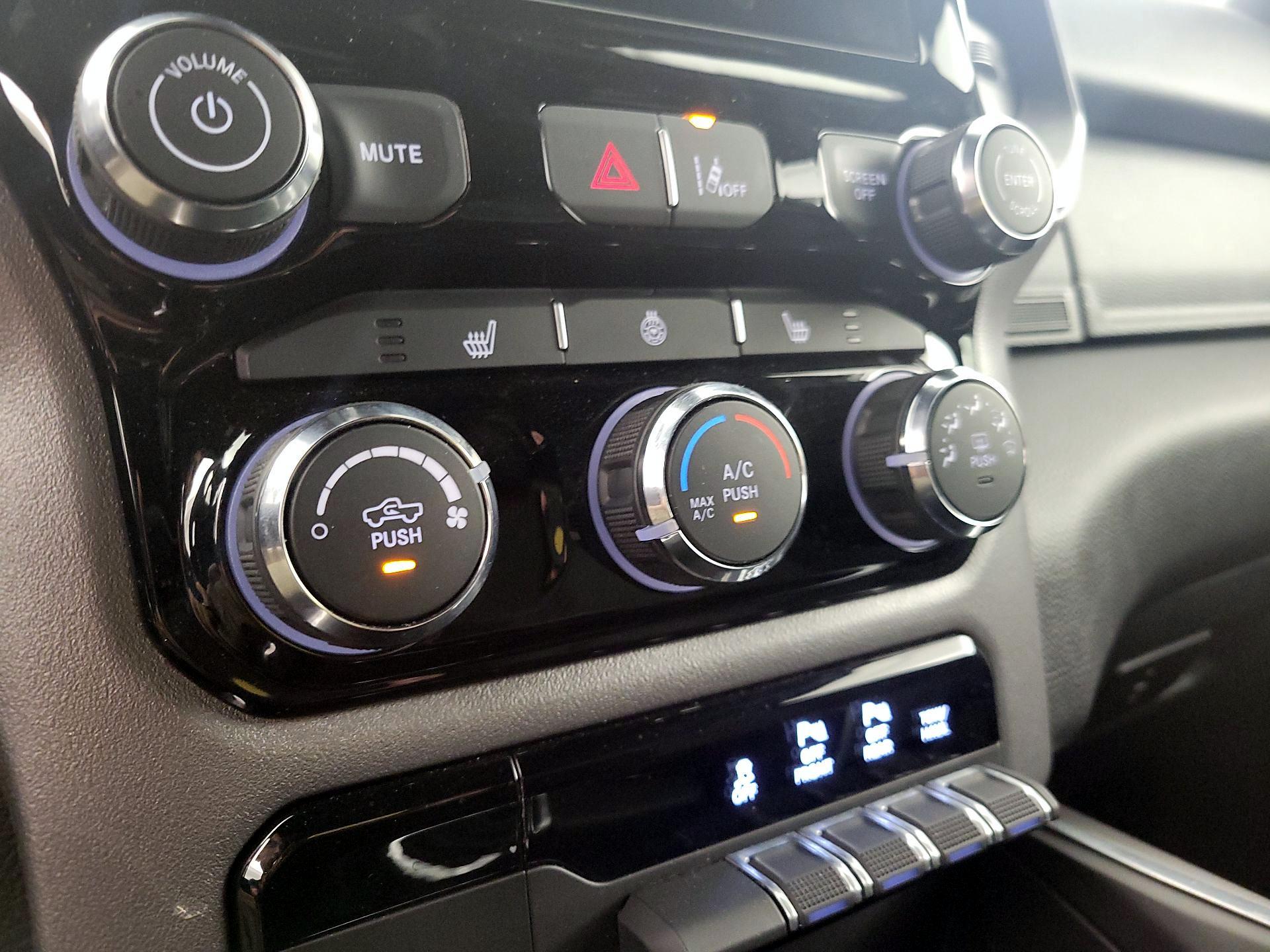 Thumbnail: 2025 RAM 1500 - 16