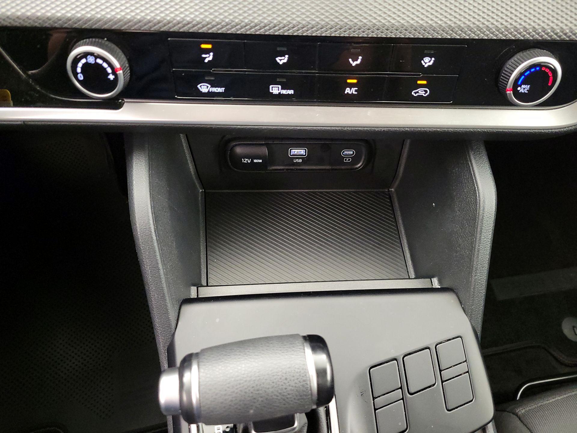 Thumbnail: 2025 Kia Sportage - 16