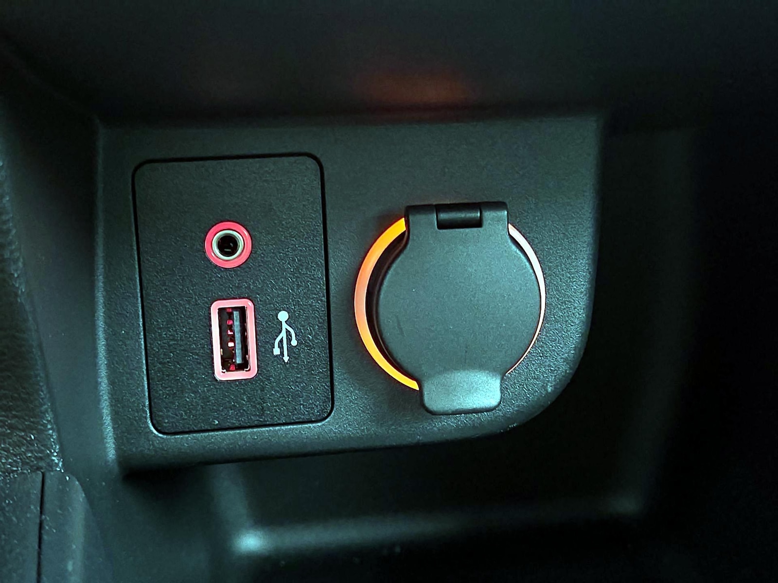 2025 Nissan KICKS PLAY Base - Photo 19