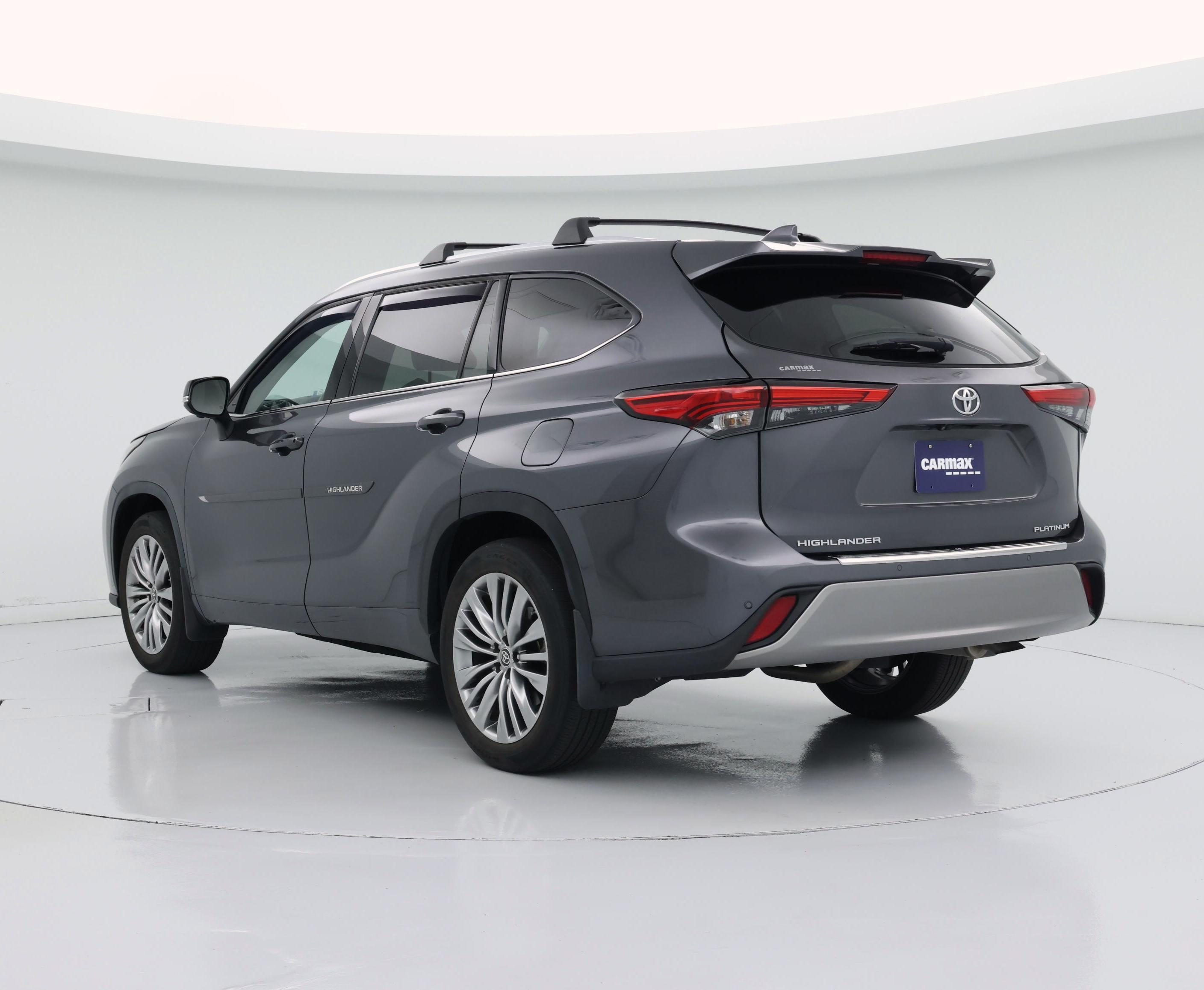 Thumbnail: 2023 Toyota Highlander - 2