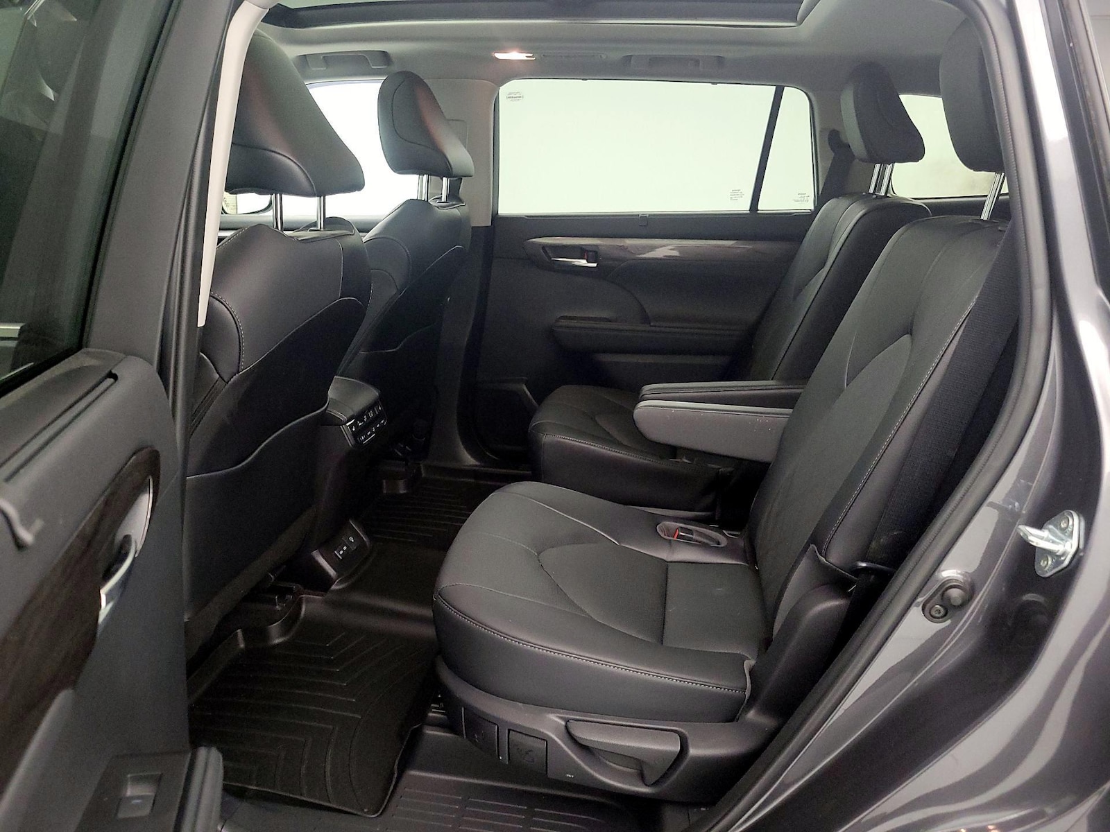 2023 Toyota Highlander Platinum - Photo 21