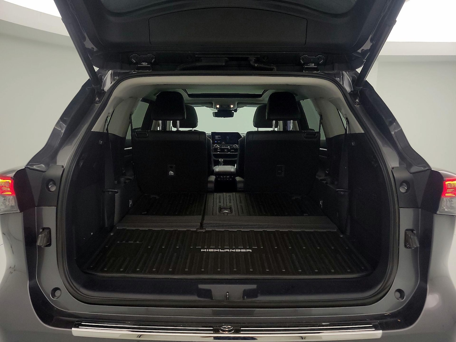 2023 Toyota Highlander Platinum - Photo 24