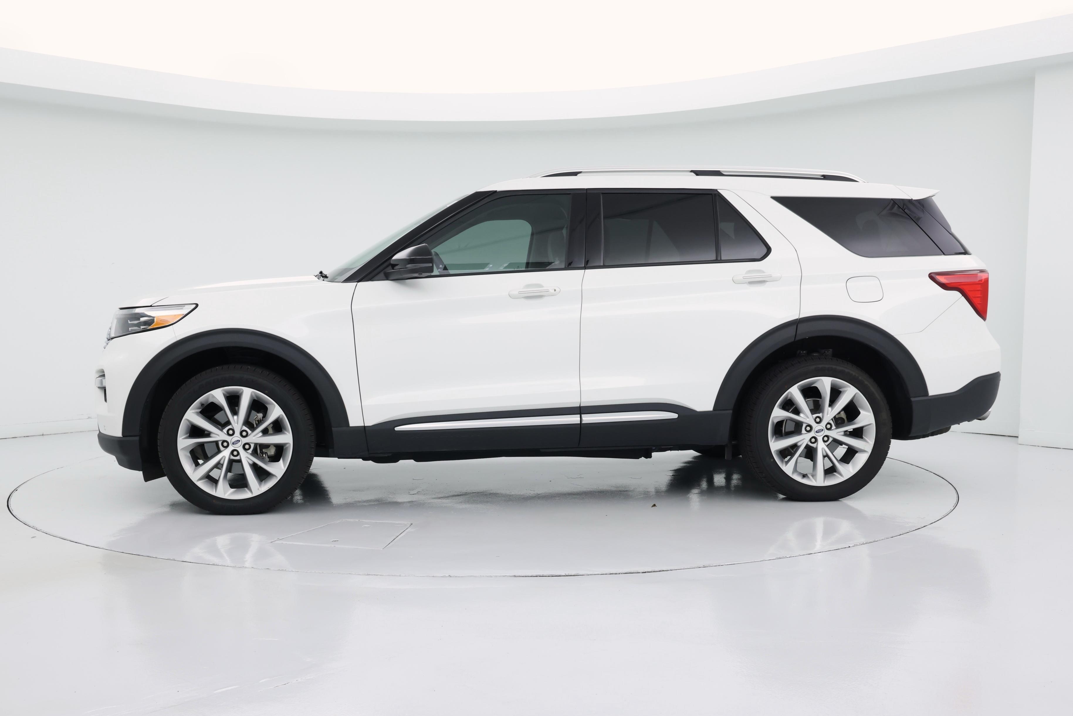 Thumbnail: 2022 Ford Explorer - 3