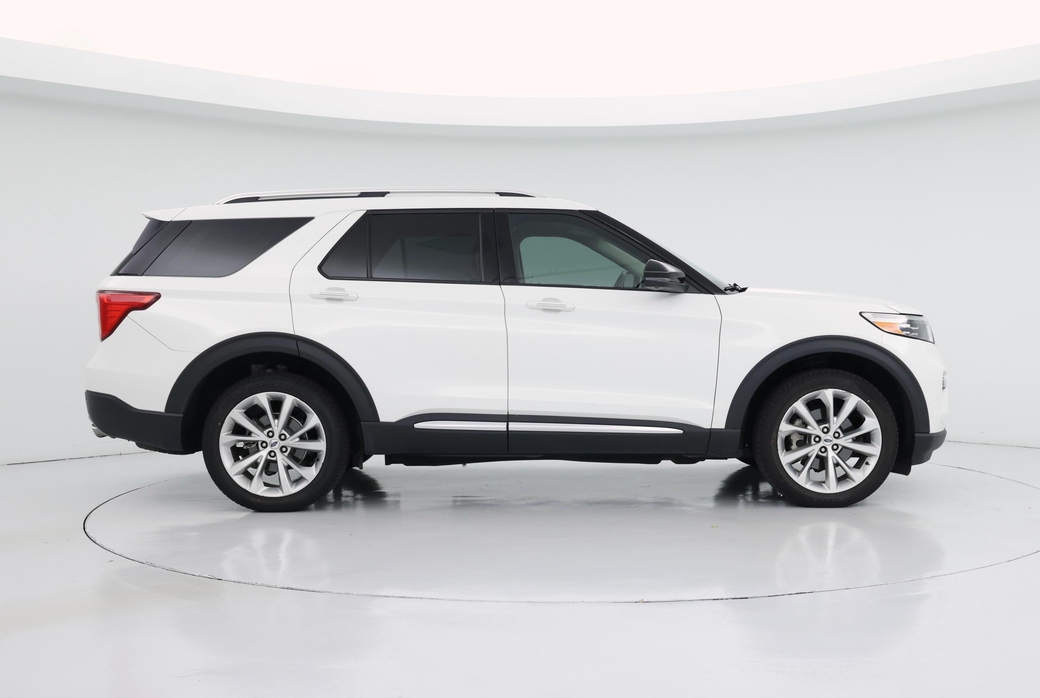 Thumbnail: 2022 Ford Explorer - 7