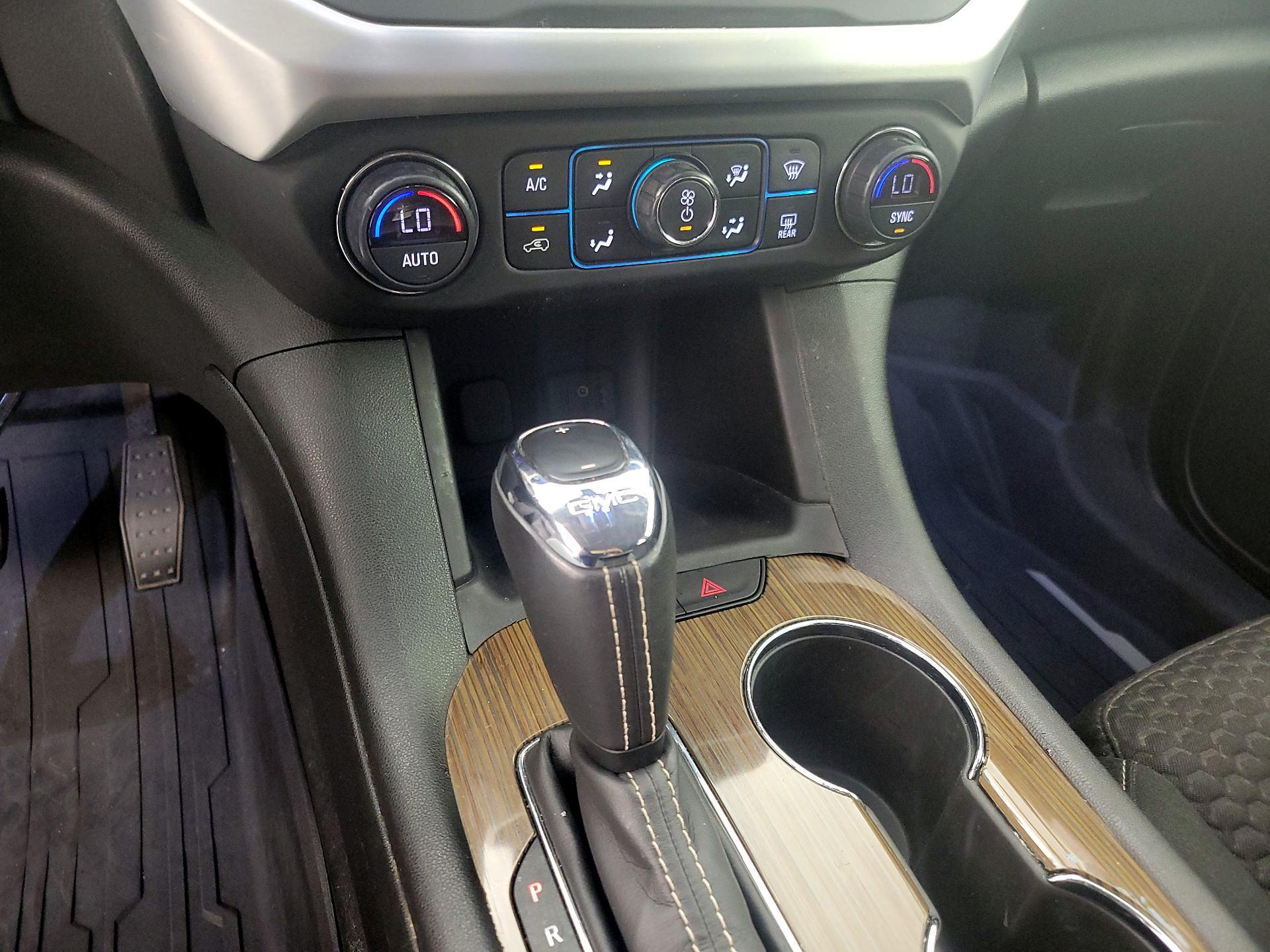 Thumbnail: 2019 GMC Acadia - 16