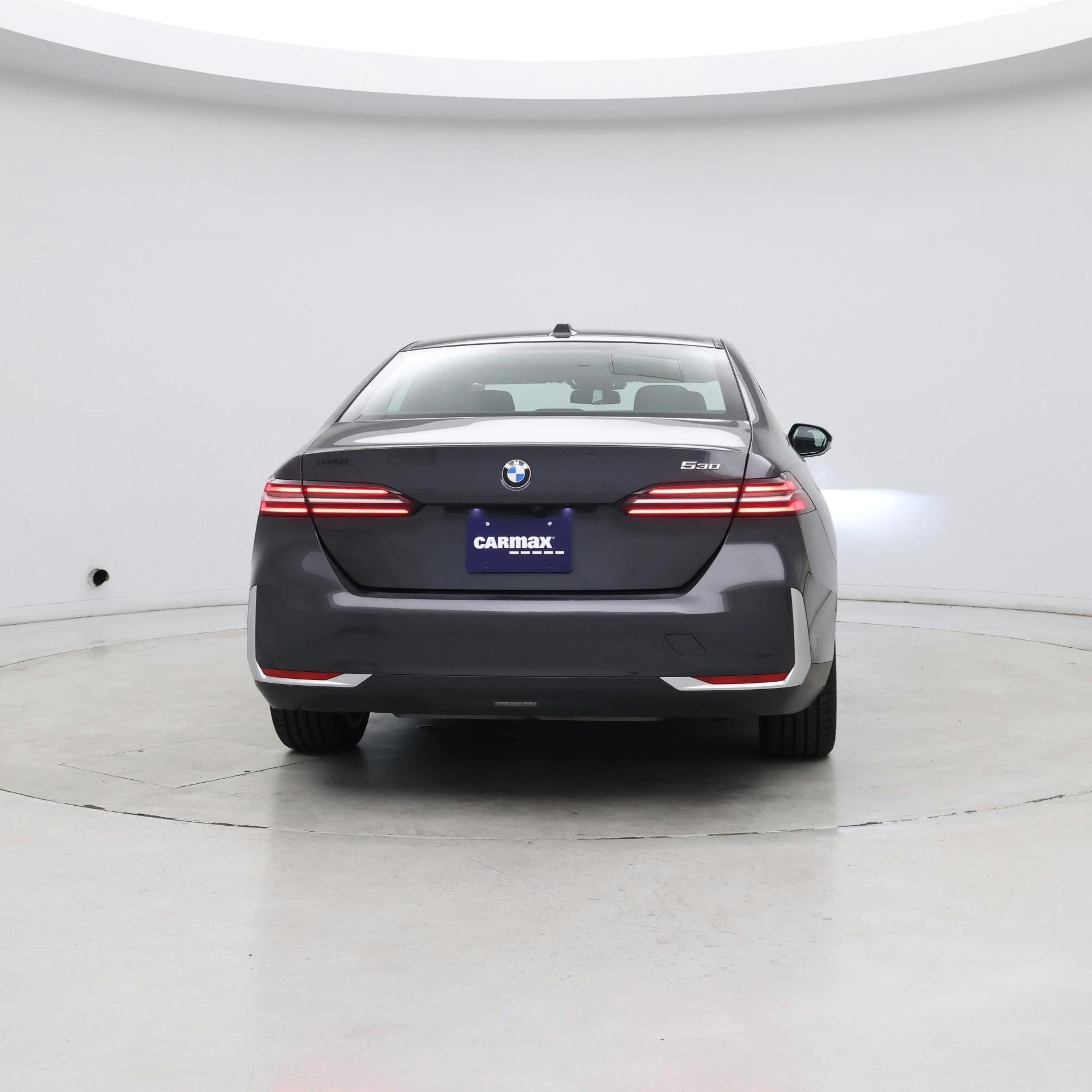 Thumbnail: 2024 BMW 5 Series - 4
