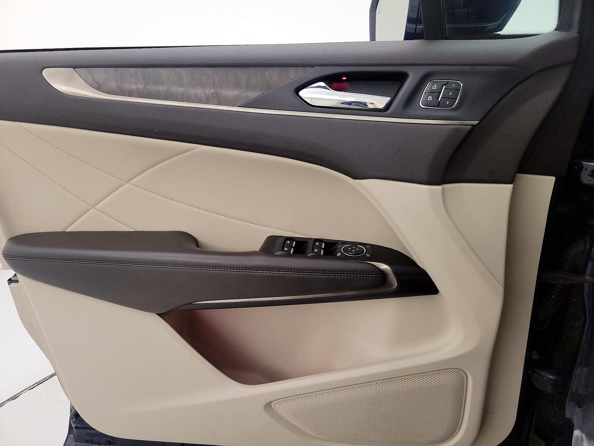 Thumbnail: 2018 Lincoln MKC - 12