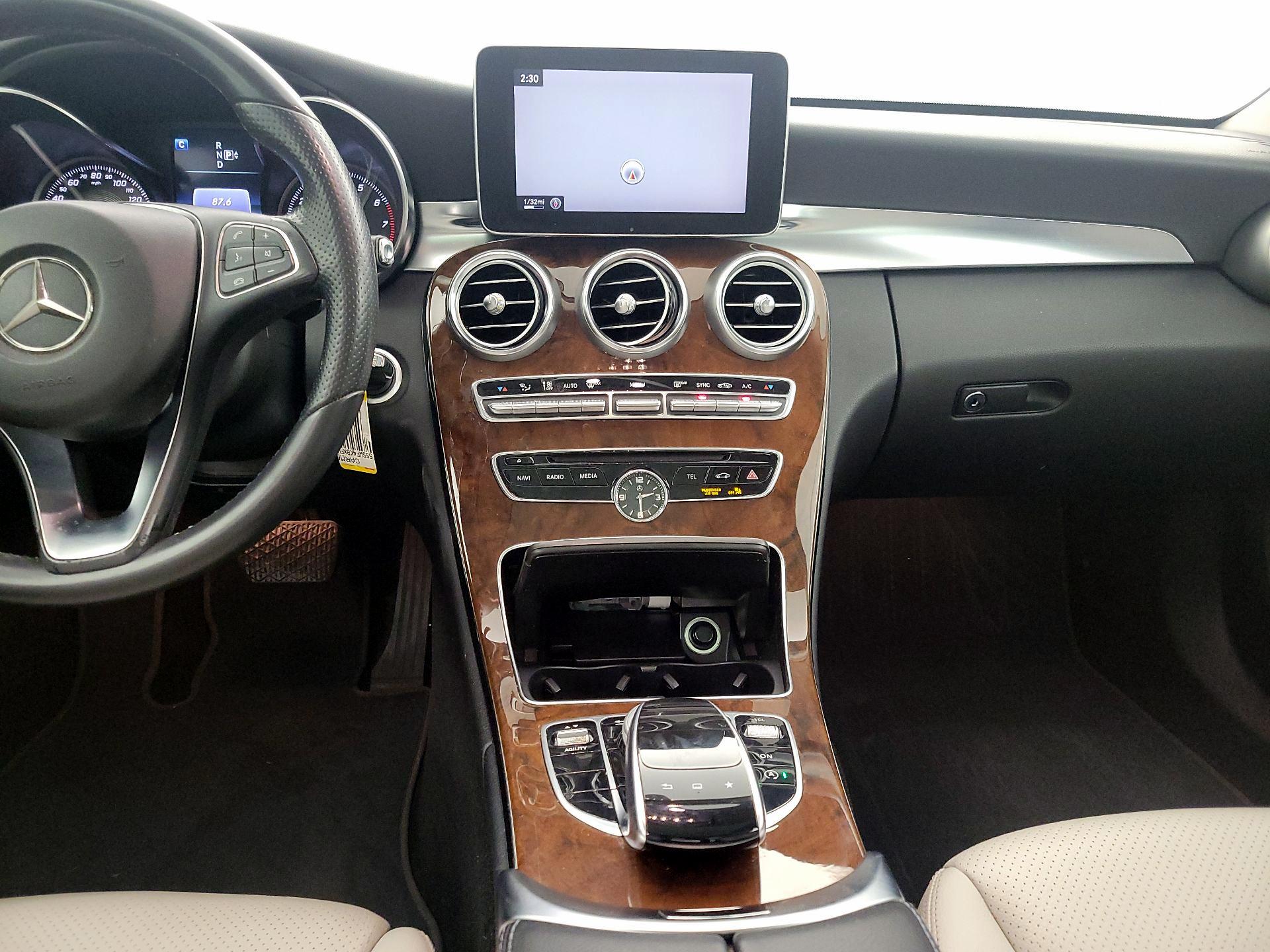 Thumbnail: 2015 Mercedes-Benz C-Class - 9