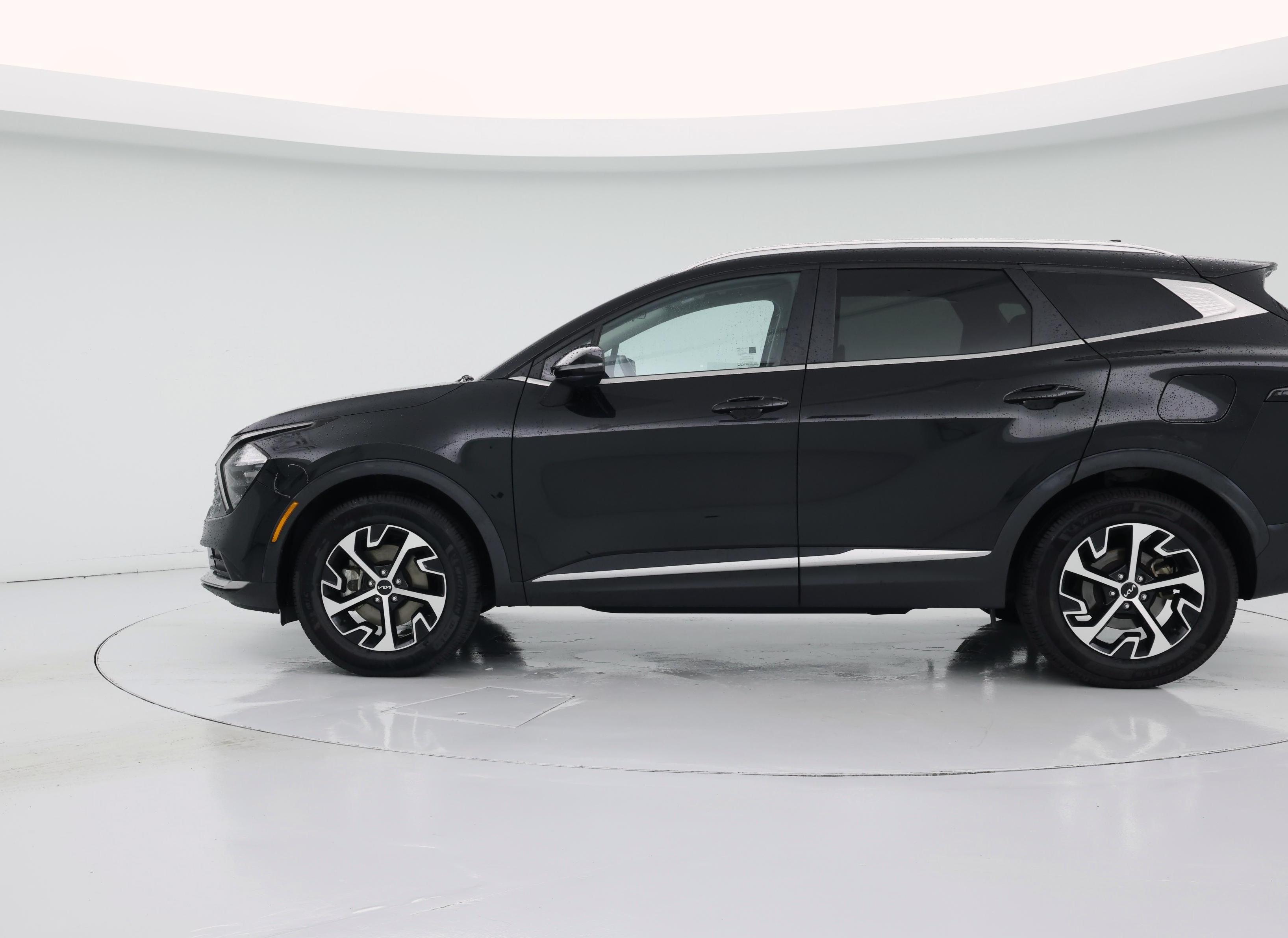 Thumbnail: 2023 Kia Sportage - 3