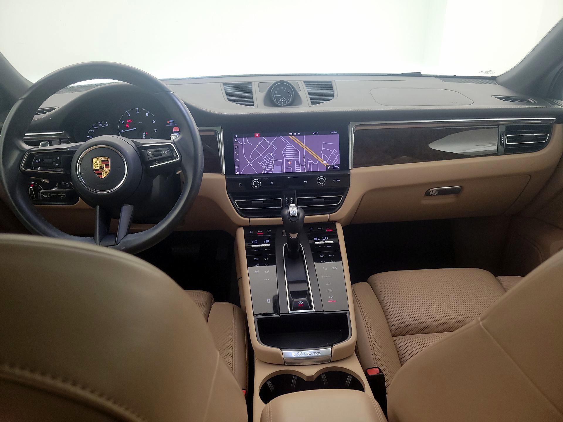 Thumbnail: 2023 Porsche Macan - 9