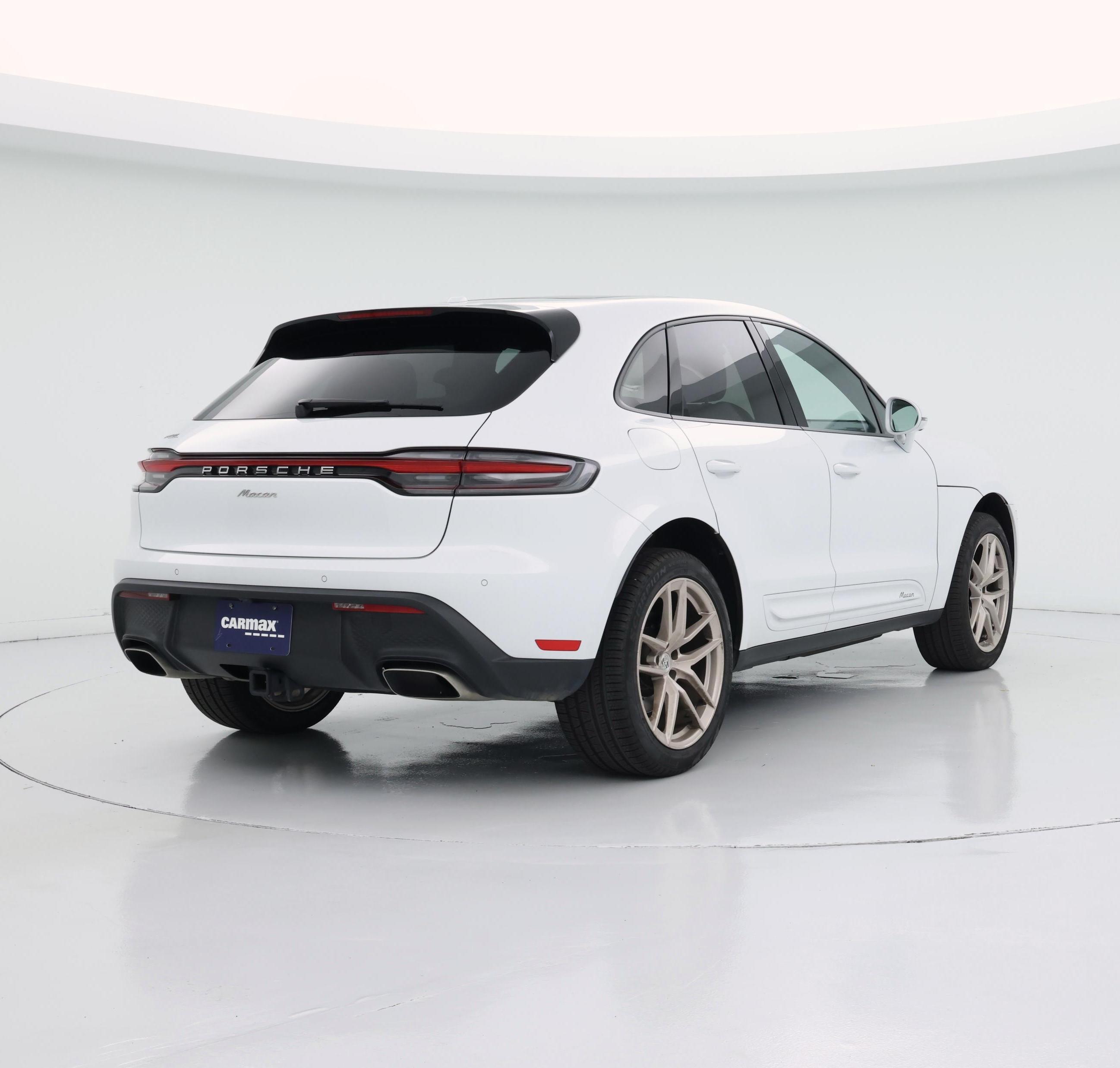 Thumbnail: 2023 Porsche Macan - 8