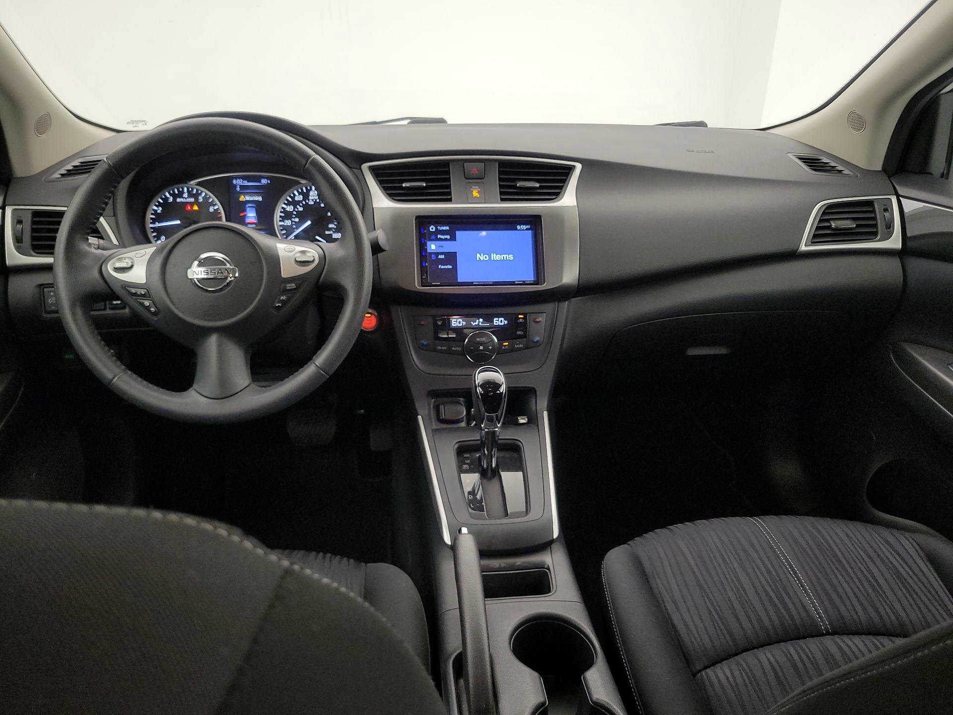 Thumbnail: 2018 Nissan Sentra - 9