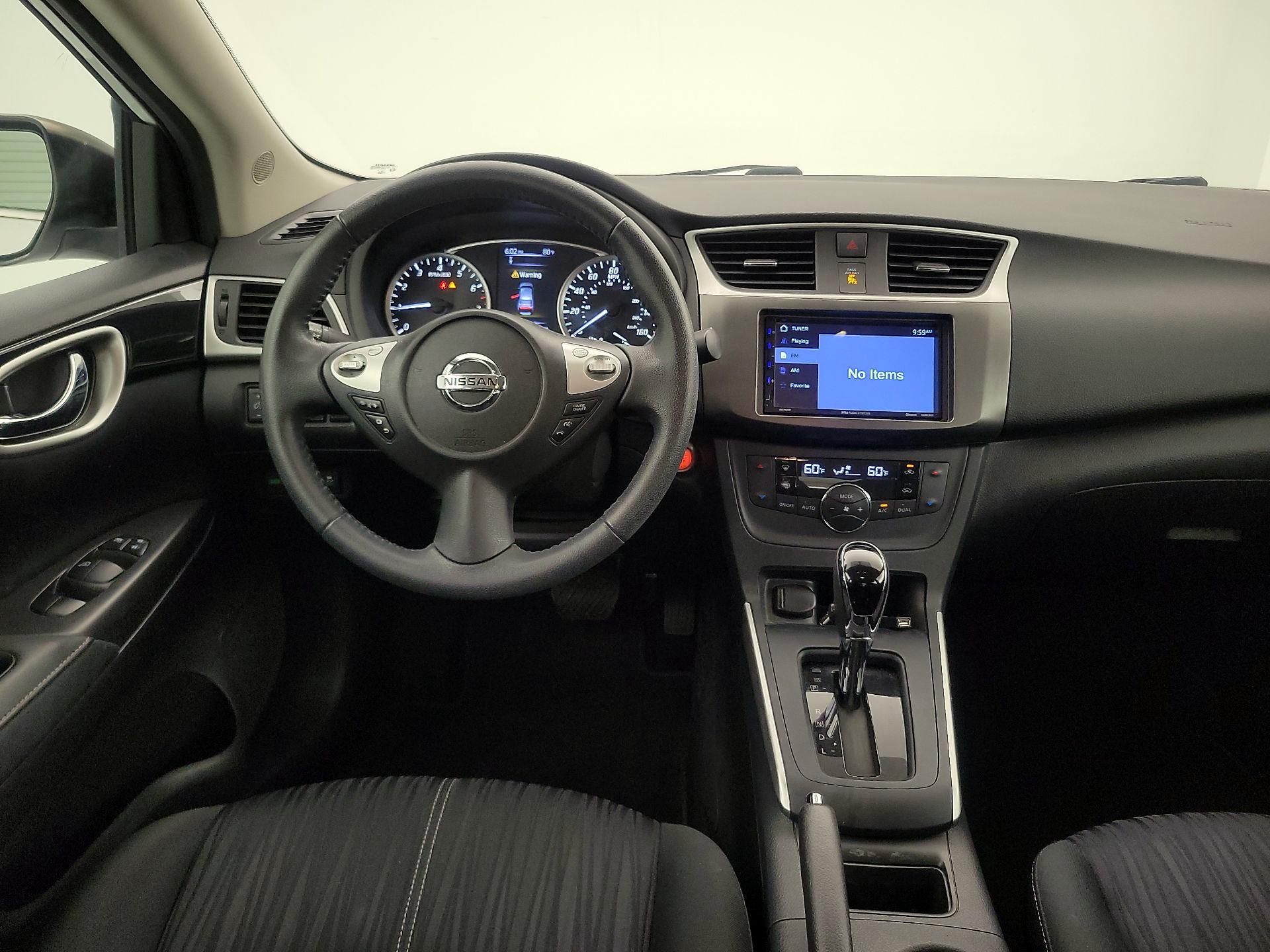 Thumbnail: 2018 Nissan Sentra - 10