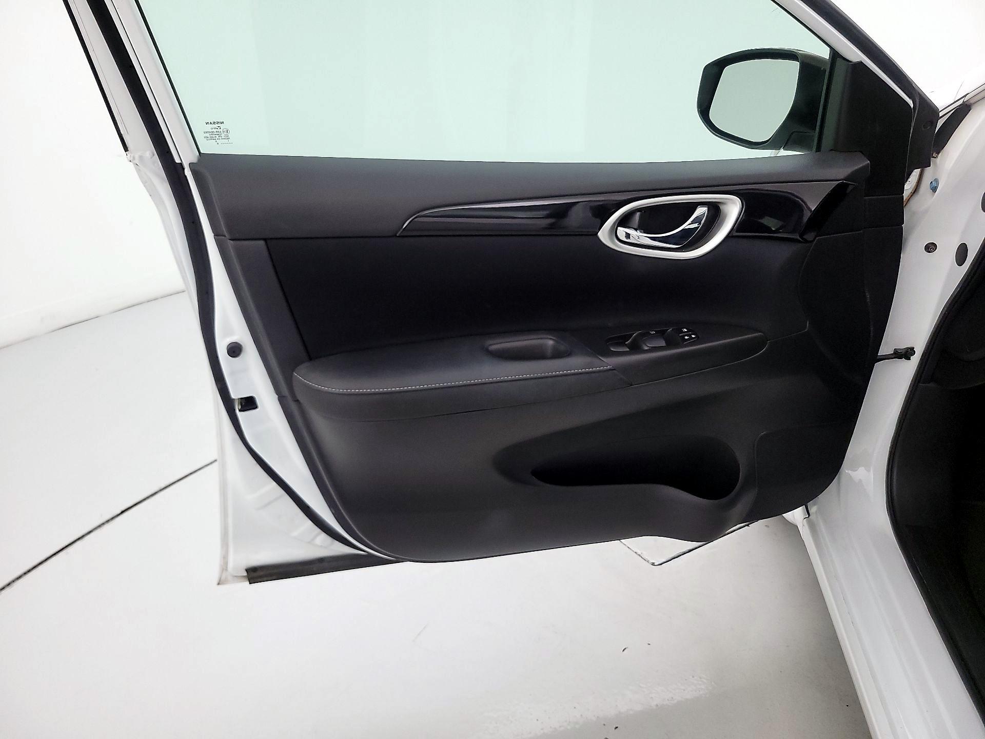 Thumbnail: 2018 Nissan Sentra - 12