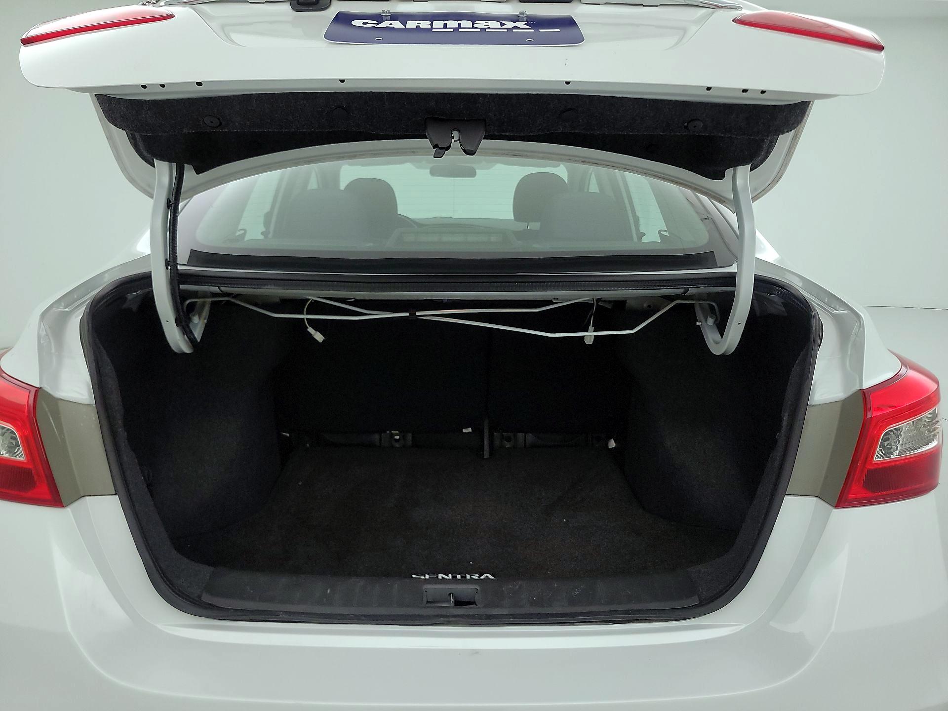 Thumbnail: 2018 Nissan Sentra - 20