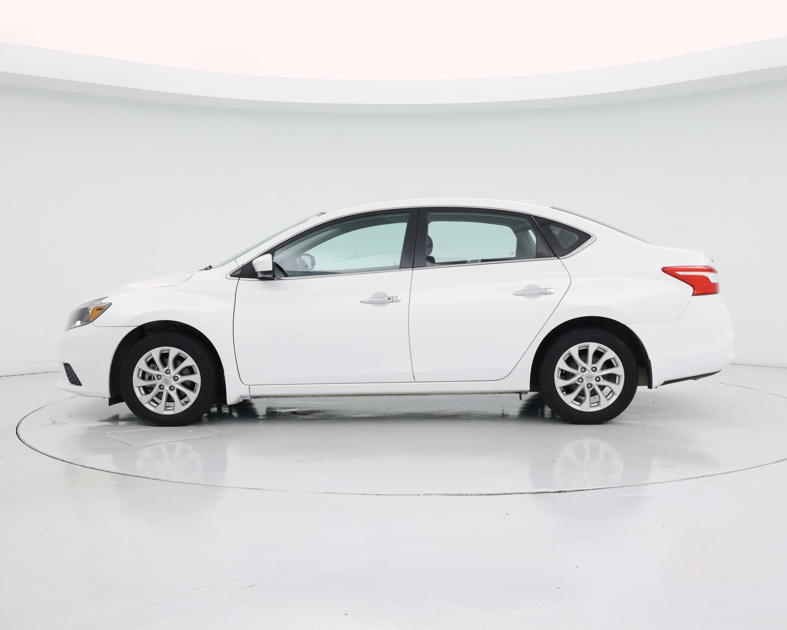 Thumbnail: 2018 Nissan Sentra - 3