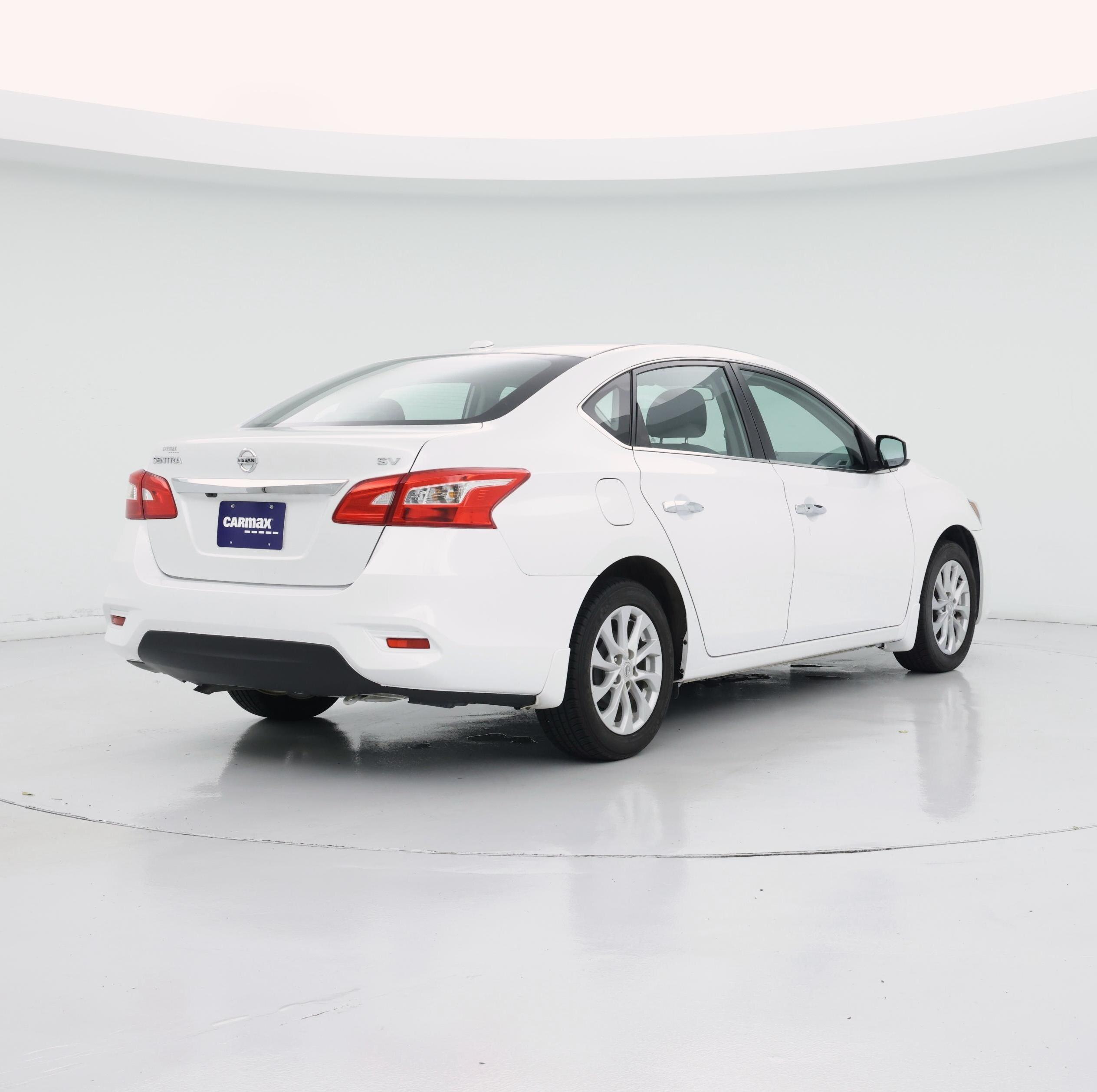 Thumbnail: 2018 Nissan Sentra - 8