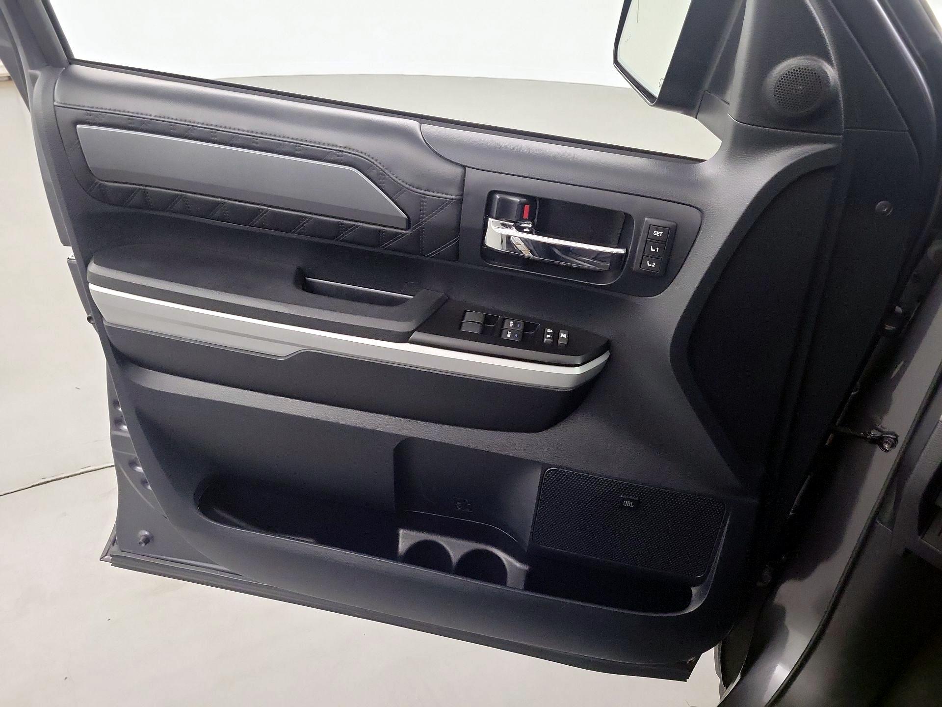 Thumbnail: 2018 Toyota Tundra - 12