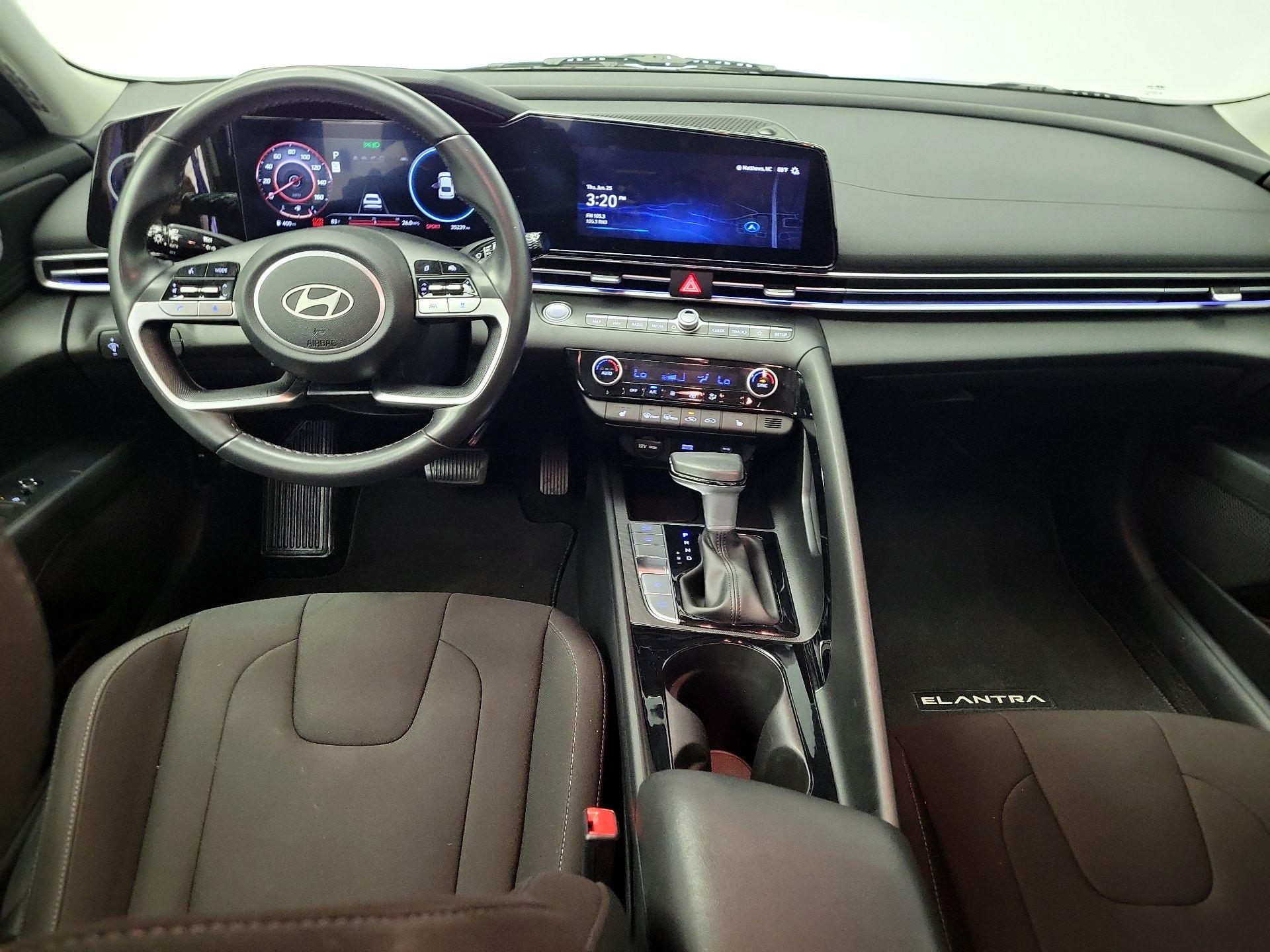 Thumbnail: 2024 Hyundai Elantra - 9