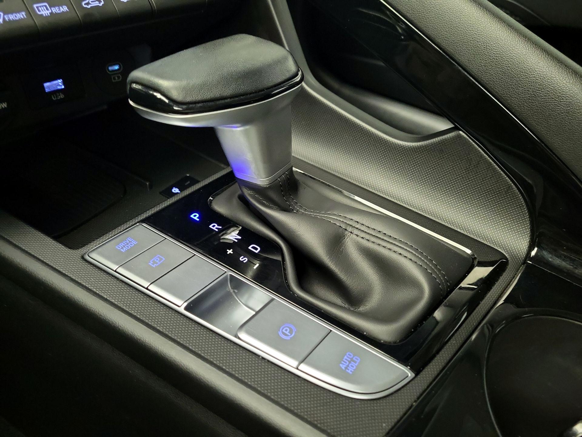 Thumbnail: 2024 Hyundai Elantra - 17