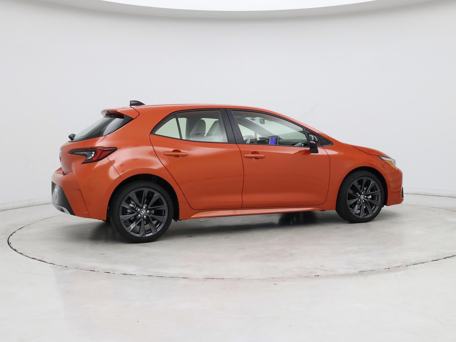 2026 Toyota Corolla Hatchback XSE - Photo 9