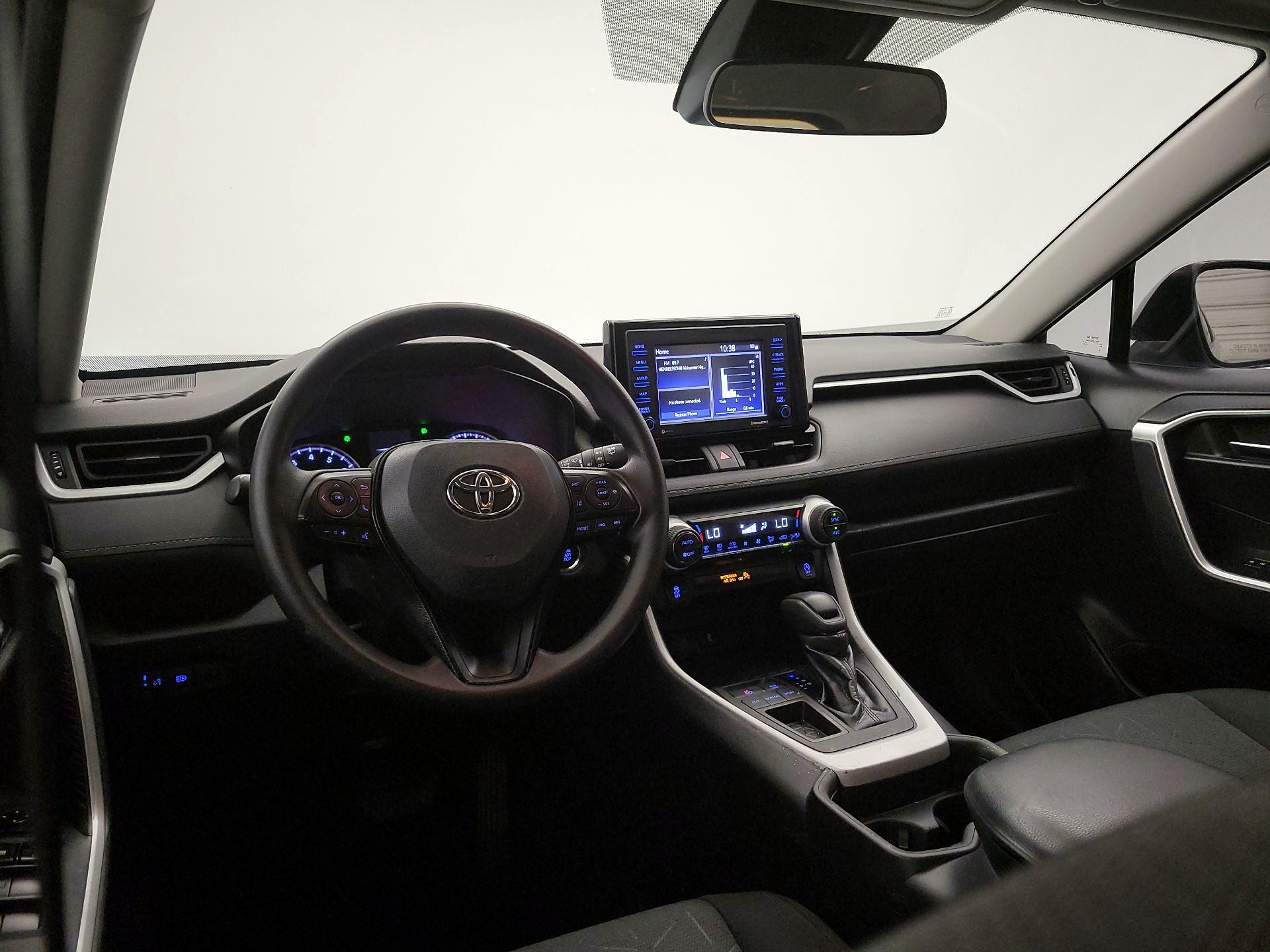 Thumbnail: 2021 Toyota RAV4 - 9