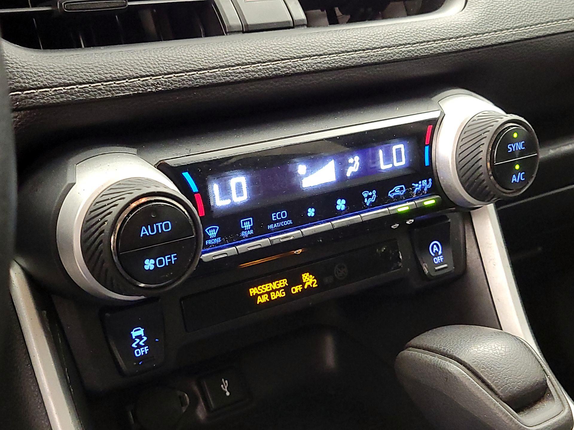 Thumbnail: 2021 Toyota RAV4 - 16
