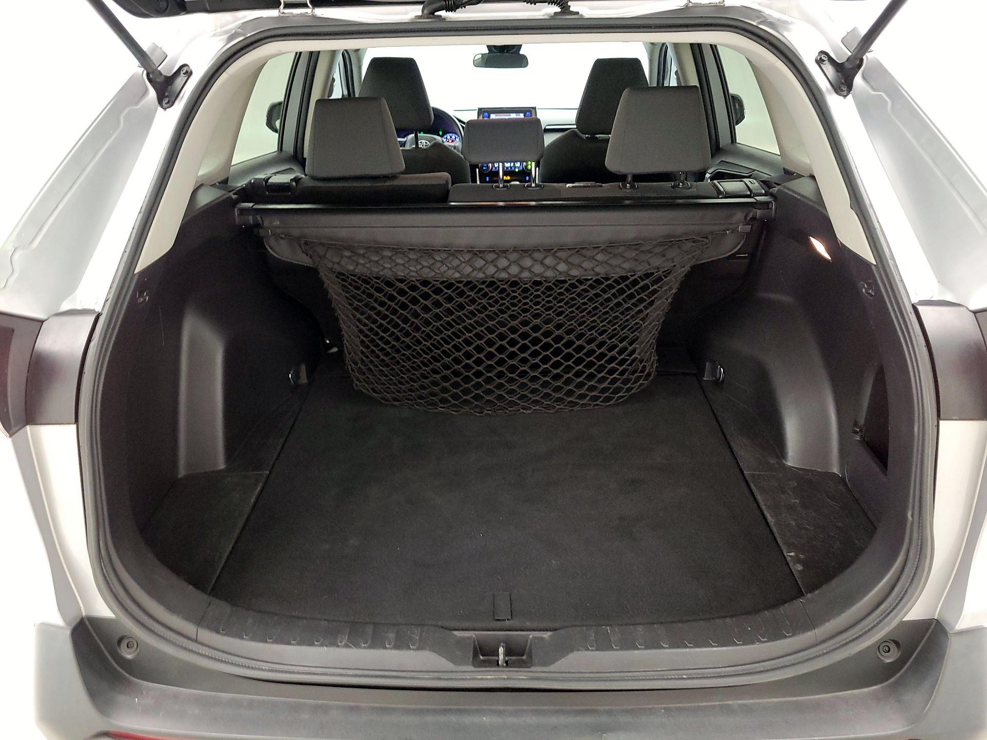 Thumbnail: 2021 Toyota RAV4 - 20
