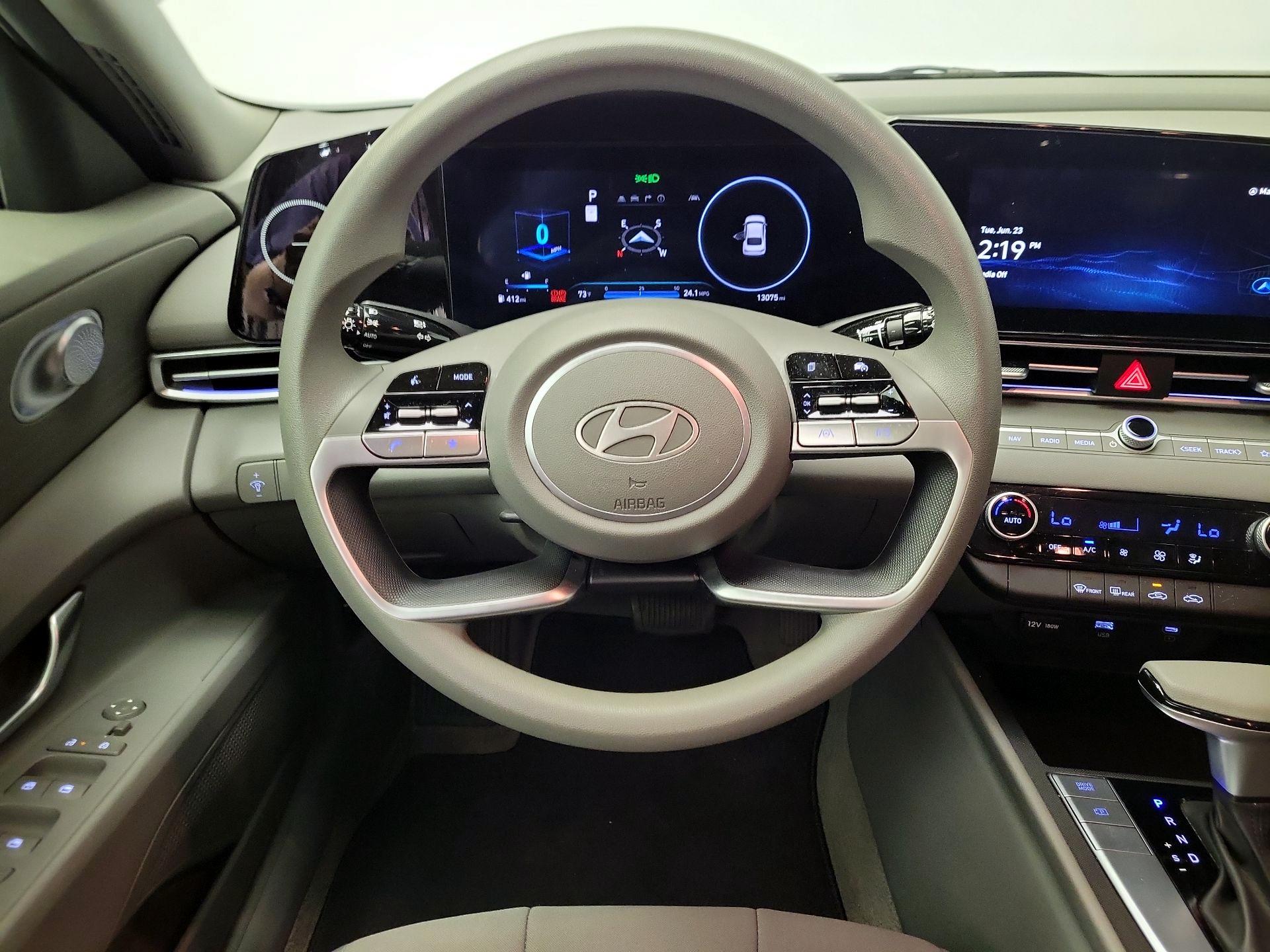 Thumbnail: 2024 Hyundai Elantra - 10