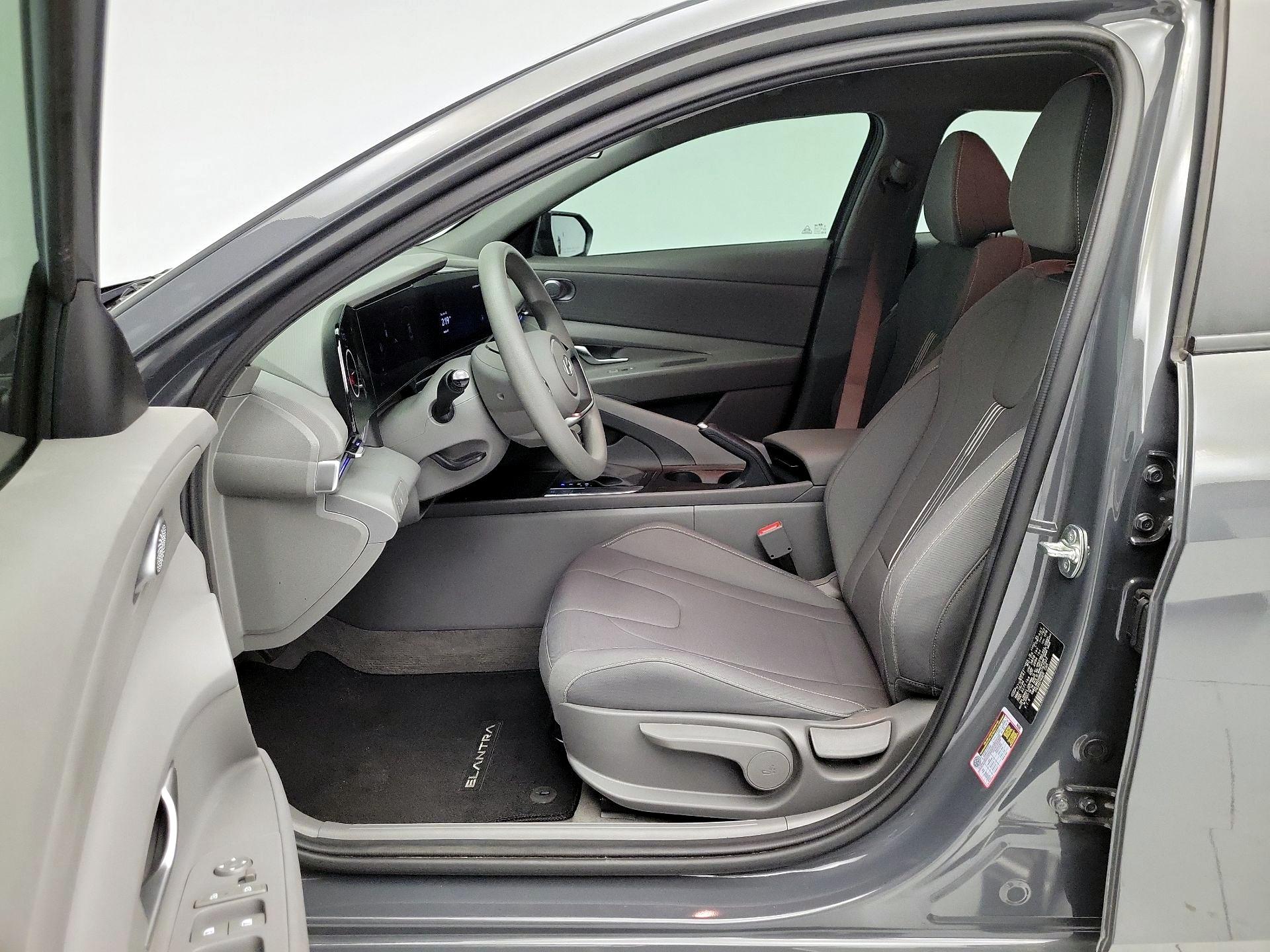 Thumbnail: 2024 Hyundai Elantra - 11