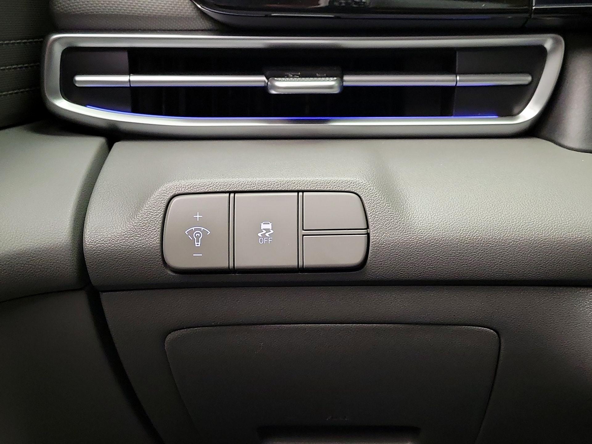 Thumbnail: 2024 Hyundai Elantra - 13